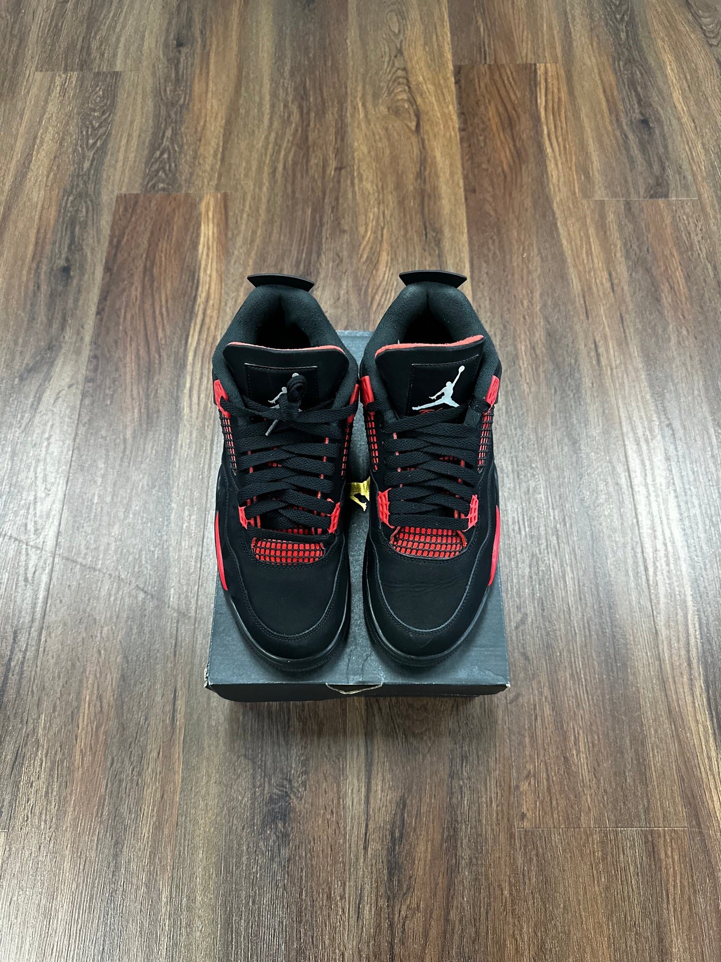 Jordan 4 Red Thunder (Pre Owned)