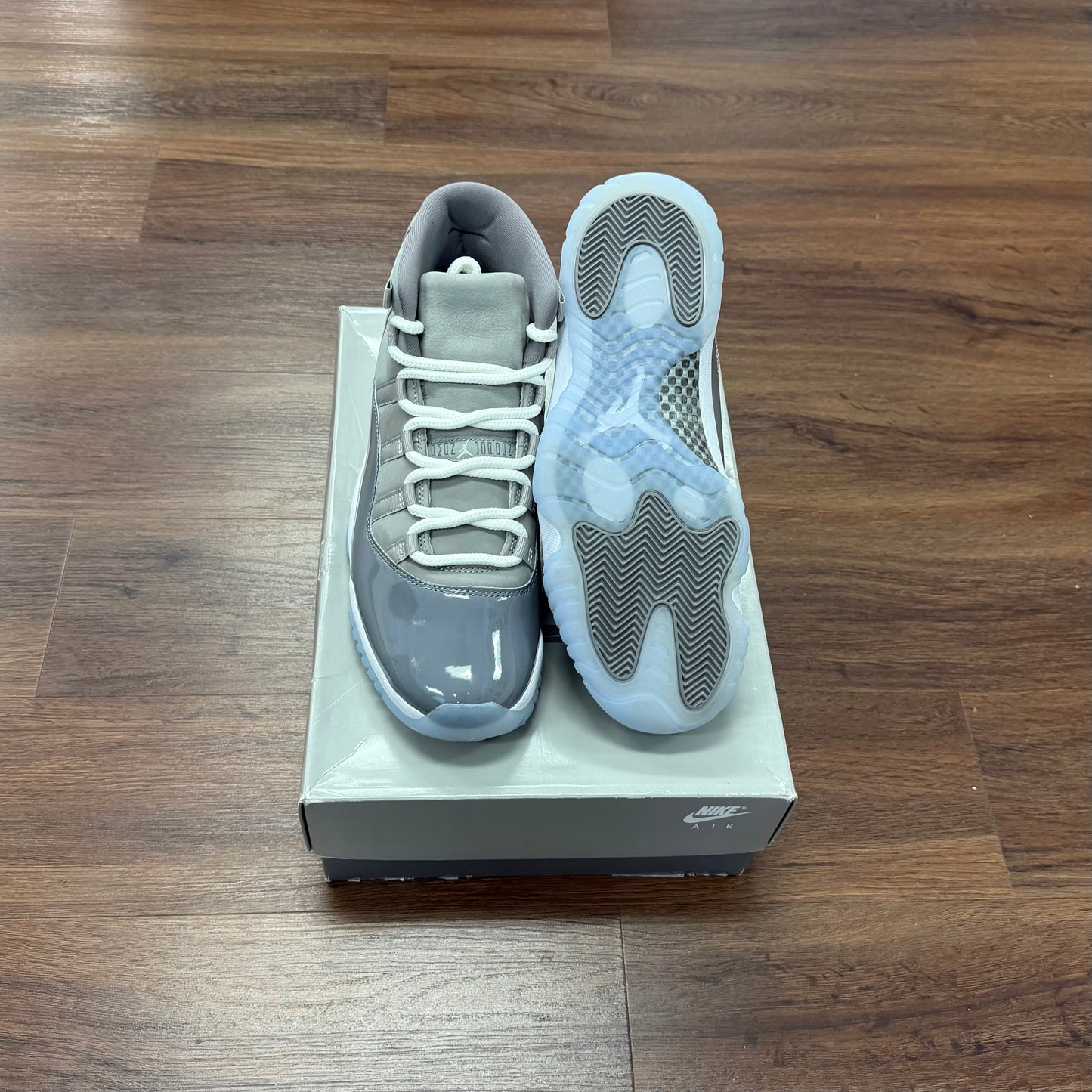 Jordan 11 Cool Grey (Pre Owned)