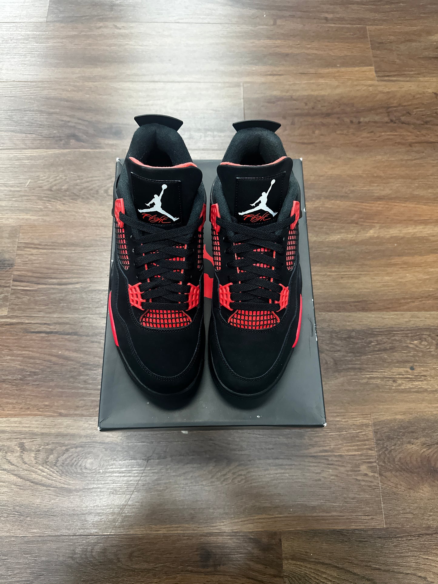 Jordan 4 Red Thunder (Pre Owned)