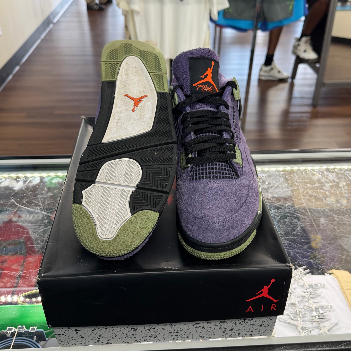 Jordan 4 Canyon Purple (Pre Owned)