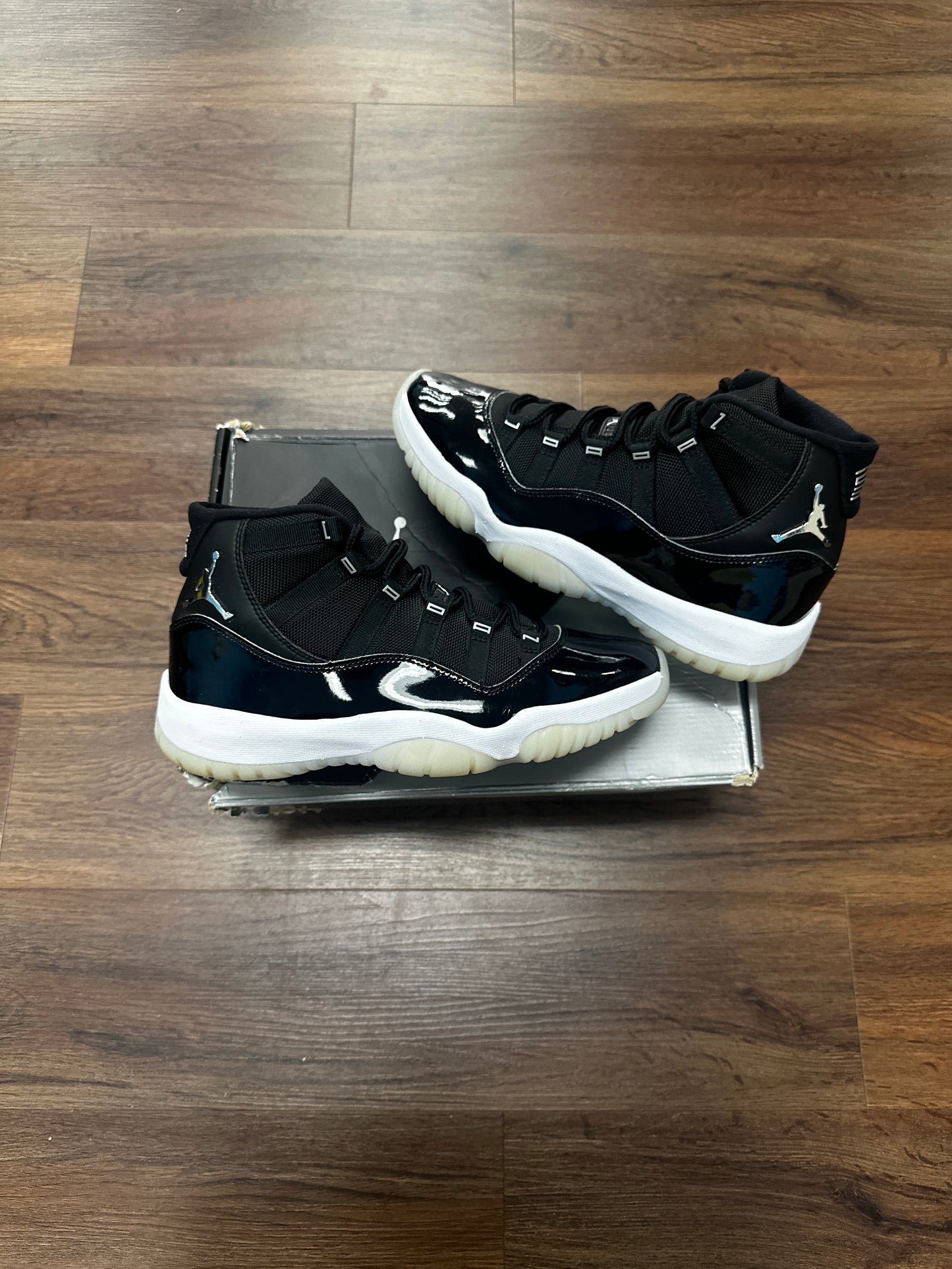 Jordan 11 Jubilee (Pre Owned)