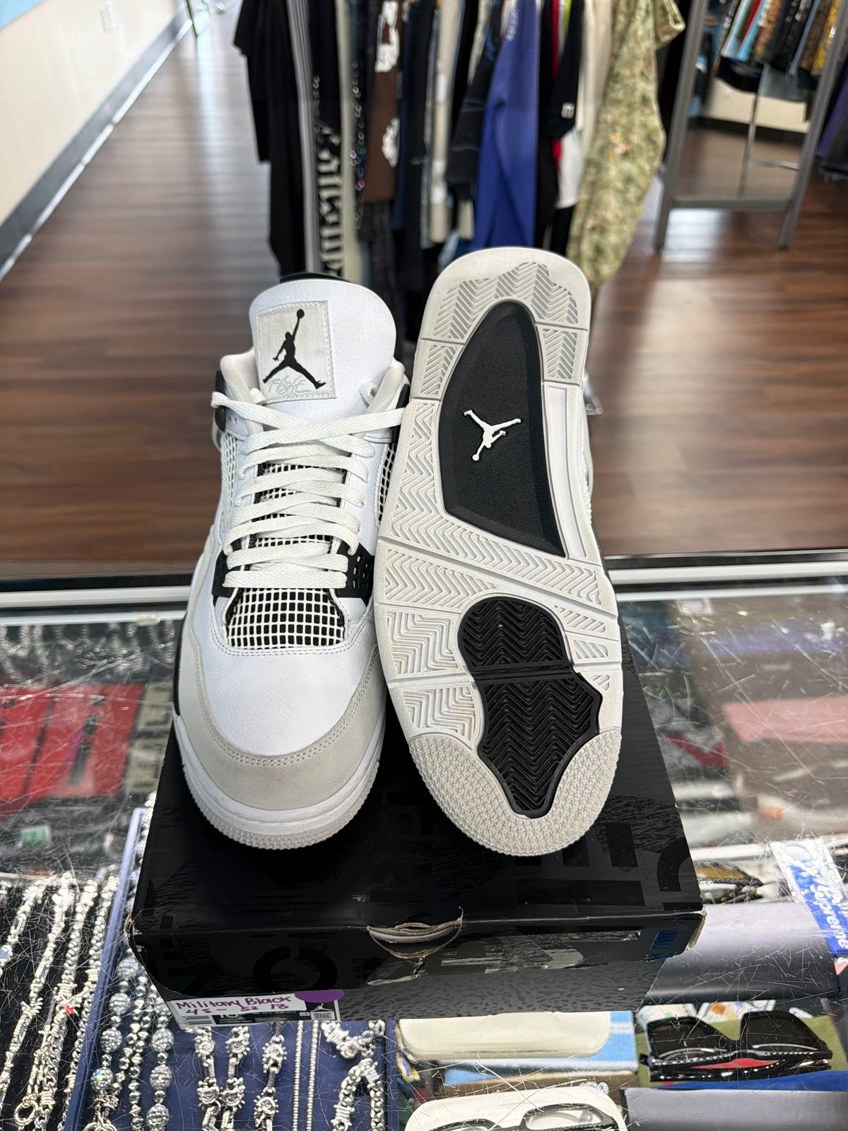 Jordan 4 Military Black (Pre Owned)