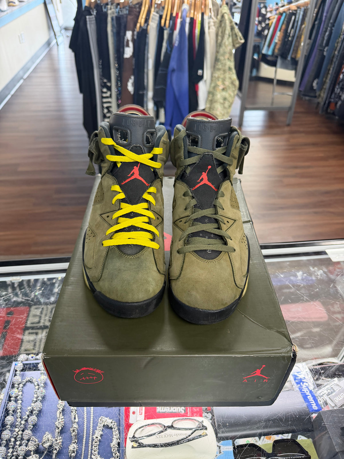 Jordan 6 Travis Scott Olive (Pre Owned)