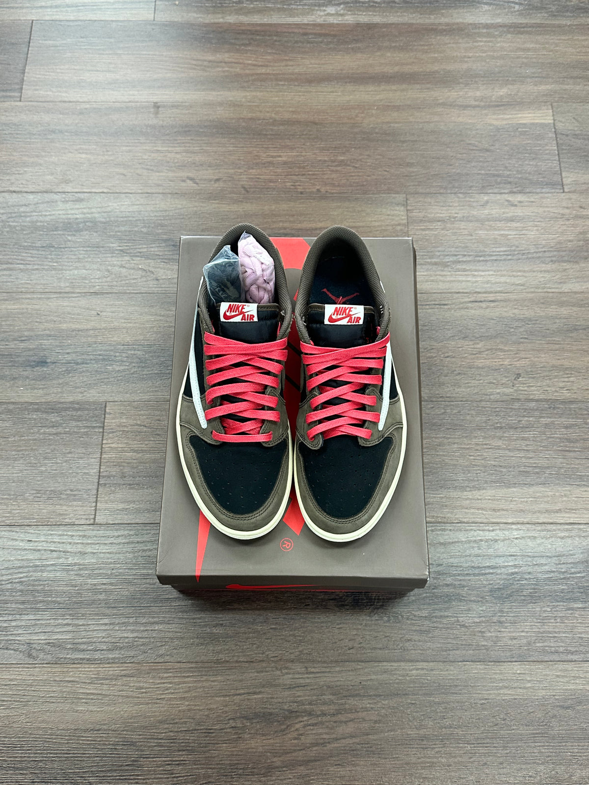 Jordan 1 Low Travis Scott Mocha (Pre Owned)