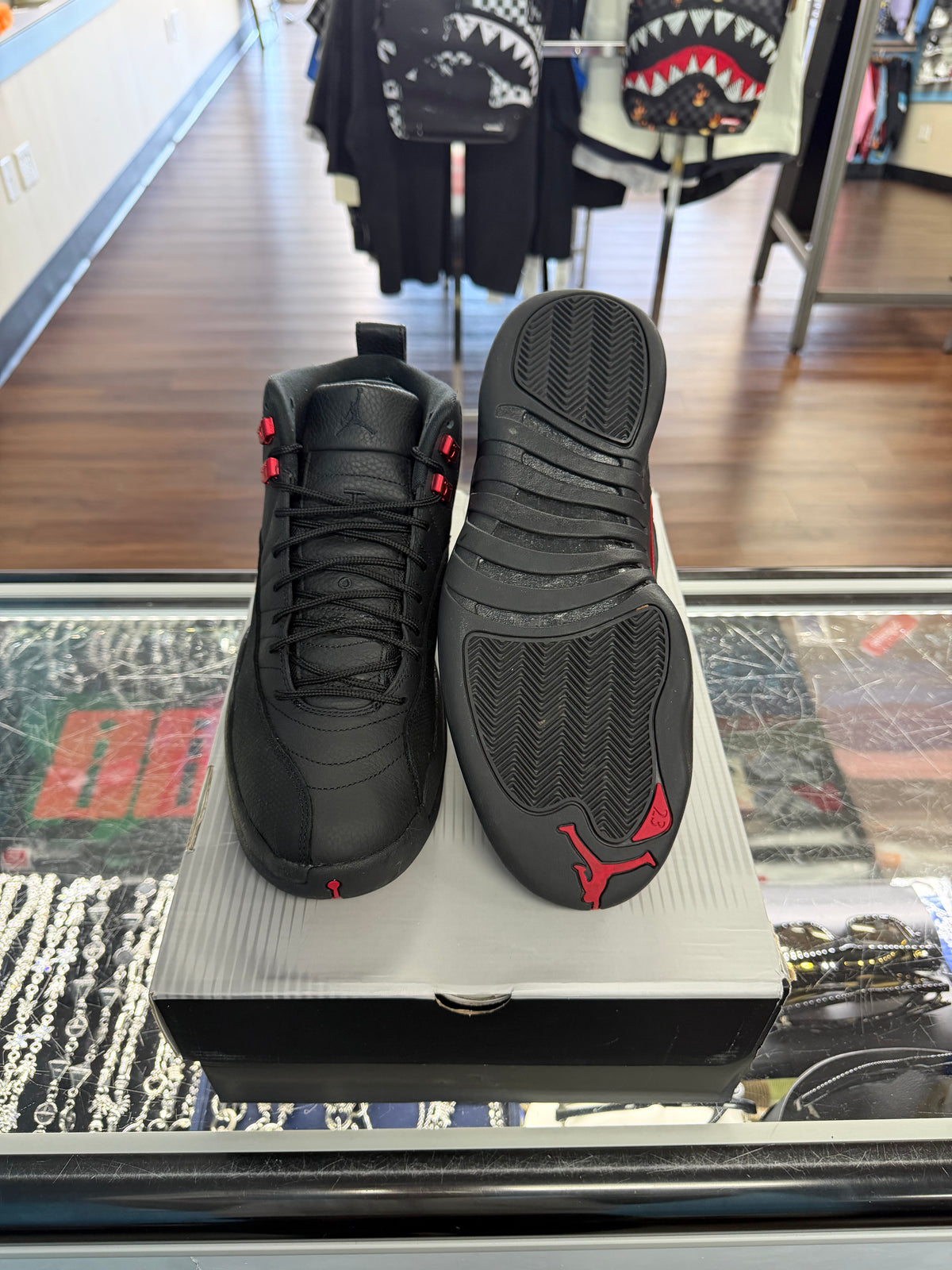 Jordan 12 Bloodline (Pre Owned)