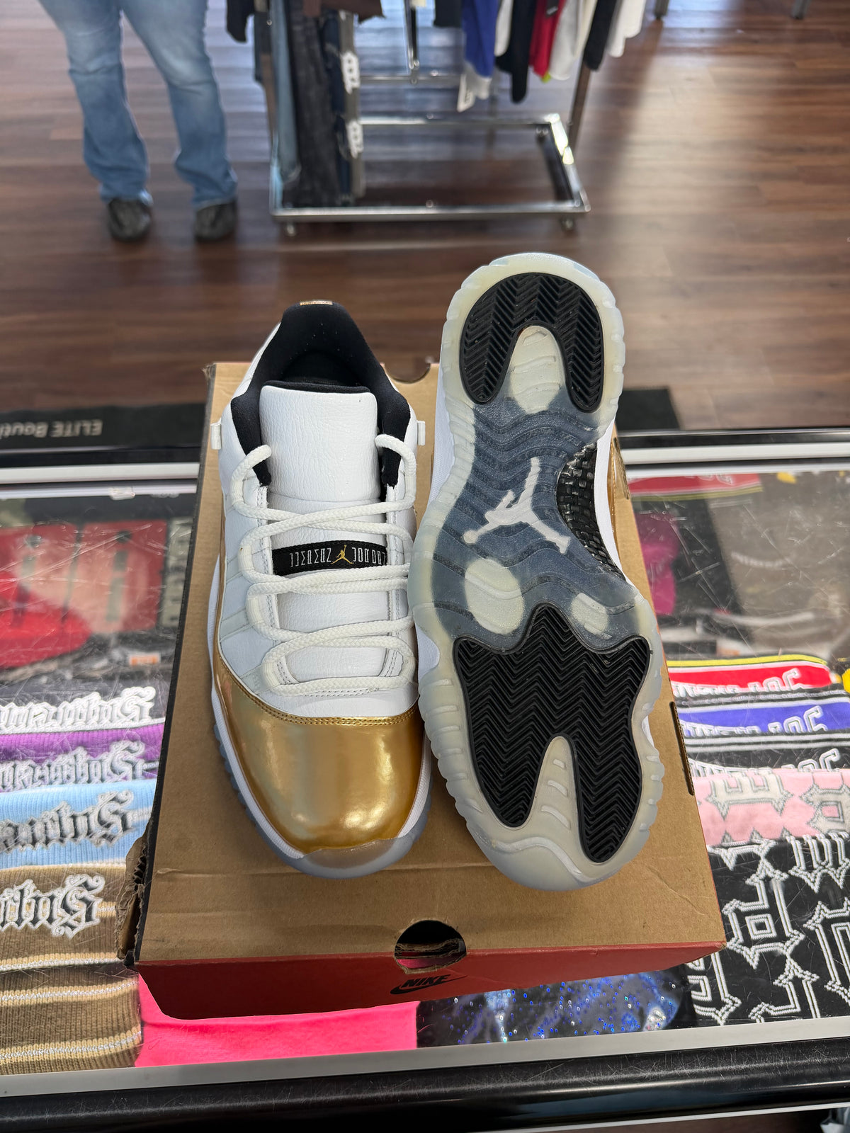 Jordan 11 Low Closing Ceremony (2016)(Pre Owned)