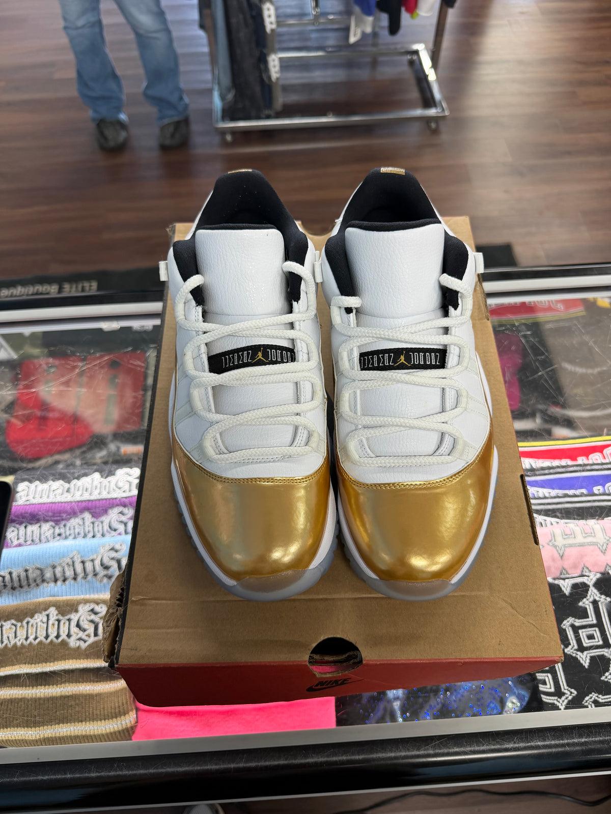 Jordan 11 Low Closing Ceremony (2016)(Pre Owned)