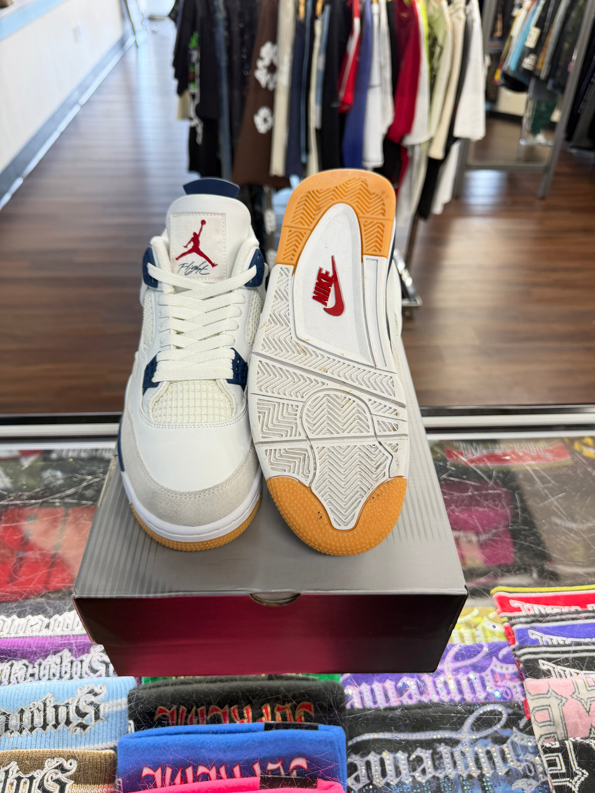 Jordan 4 SB Navy (Pre Owned)