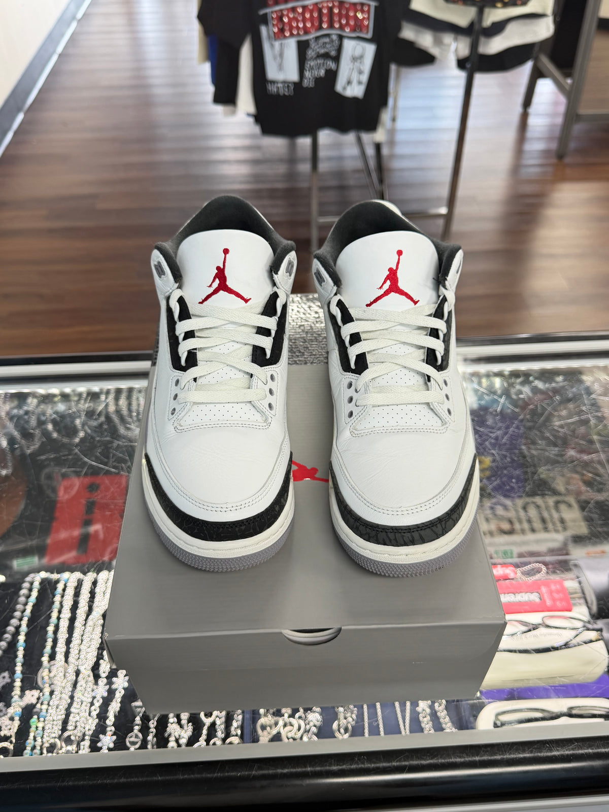 Jordan 3 Grey Cement (Pre Owned)