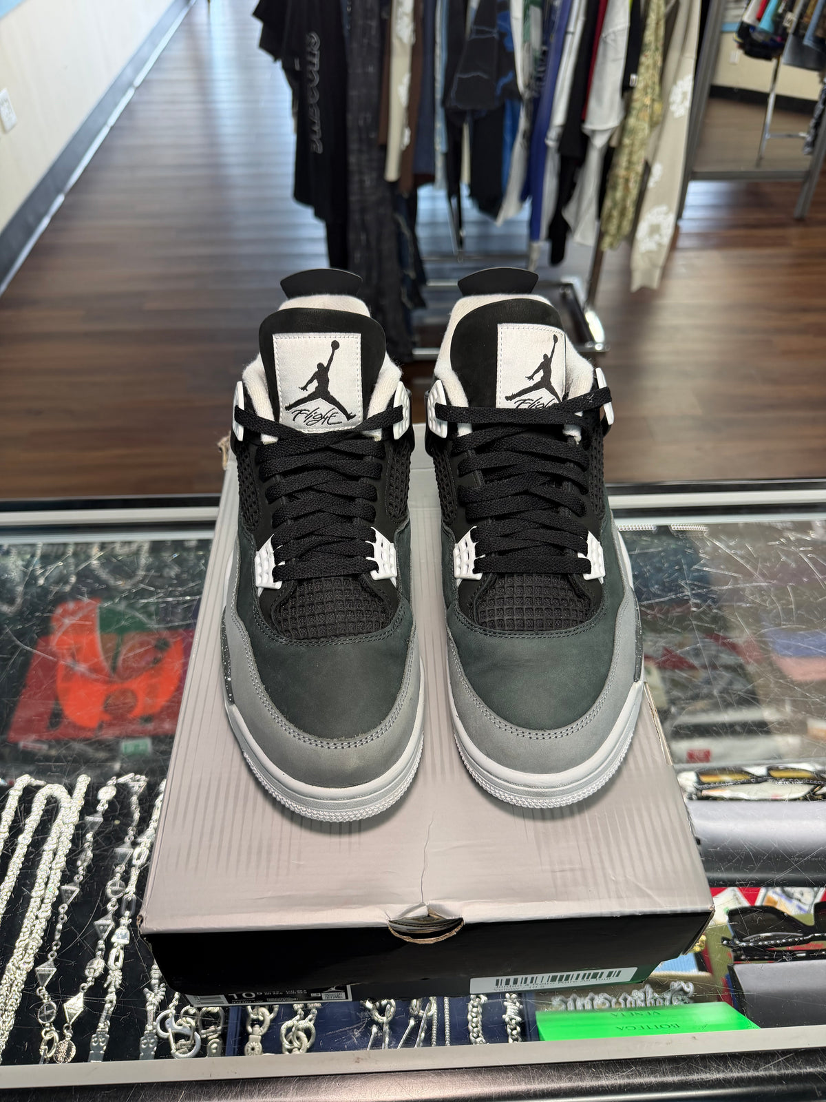Jordan 4 Fear (Pre Owned)