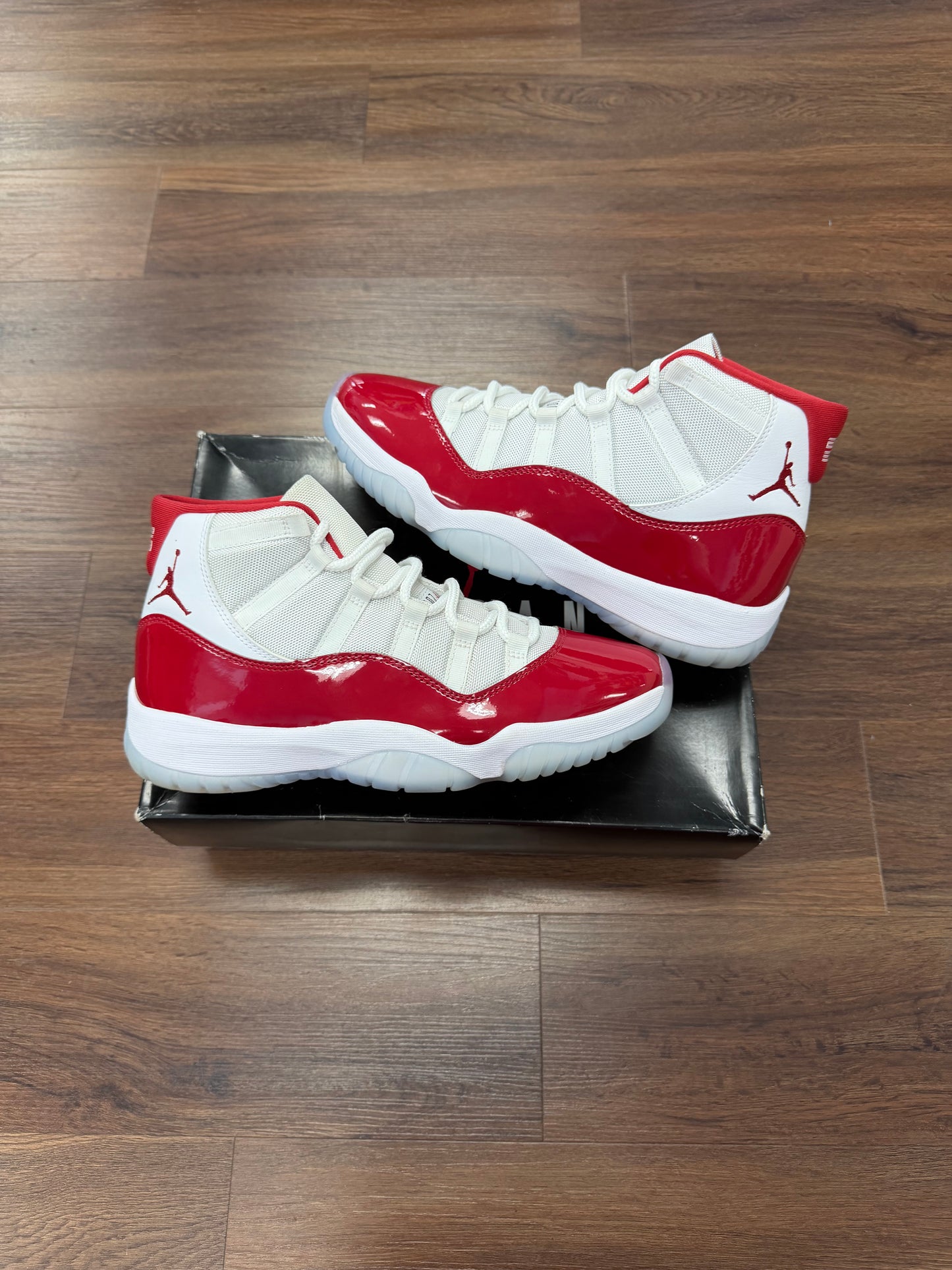 Jordan 11 Cherry (Pre Owned)