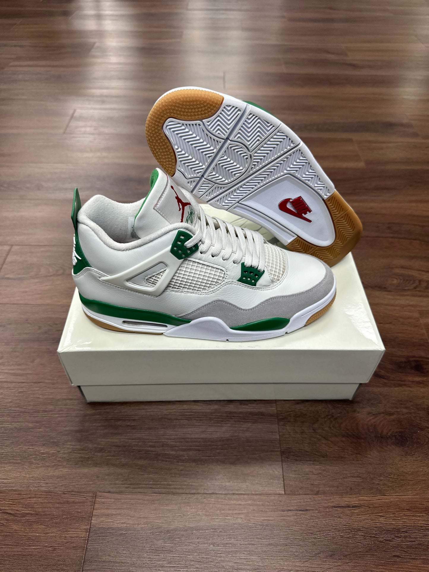 Jordan 4 Pine Green SB (Pre Owned)