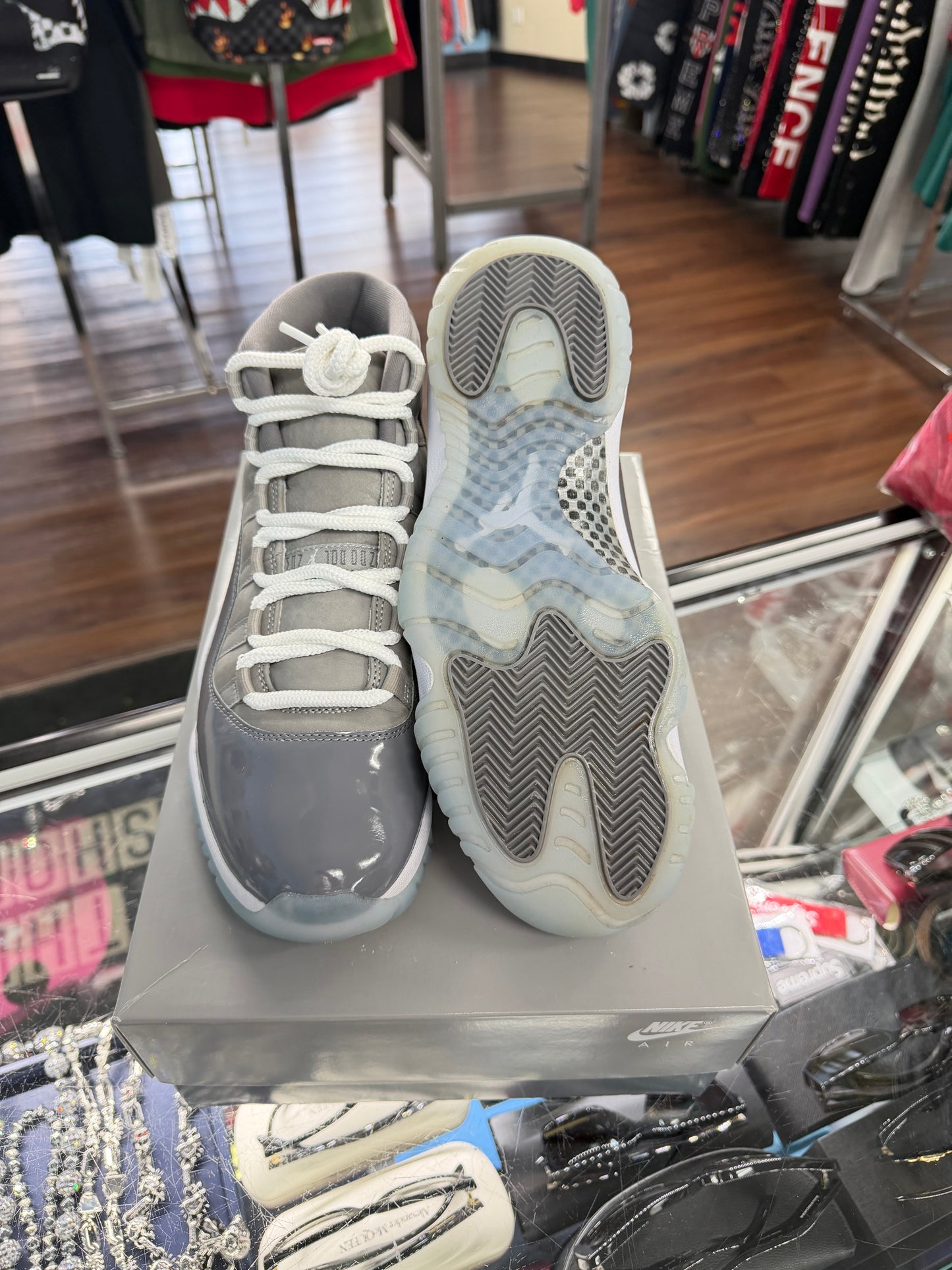 Jordan 11 Cool Grey (Pre Owned)
