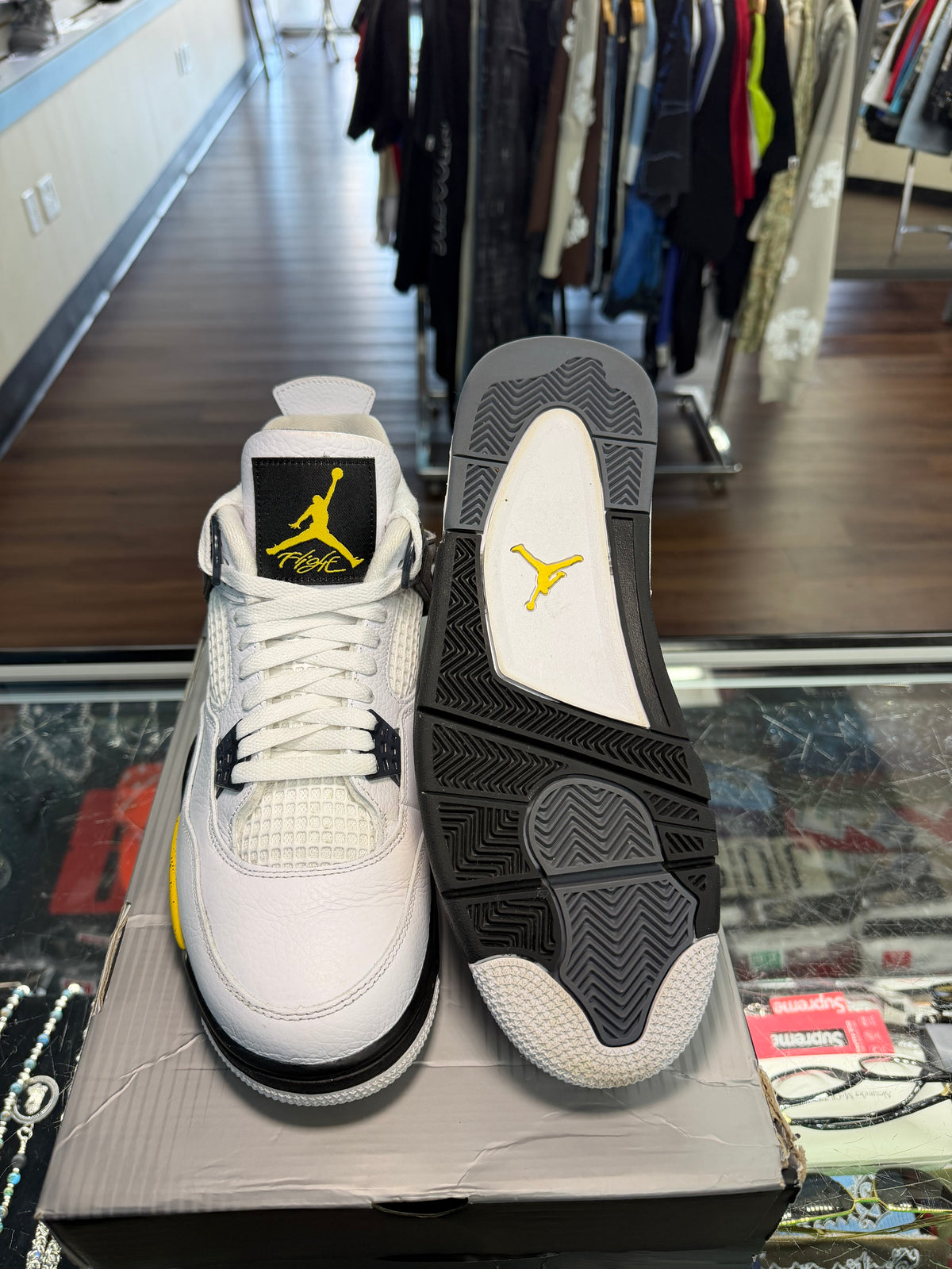 Jordan 4 Tour Yellow (Pre Owned)
