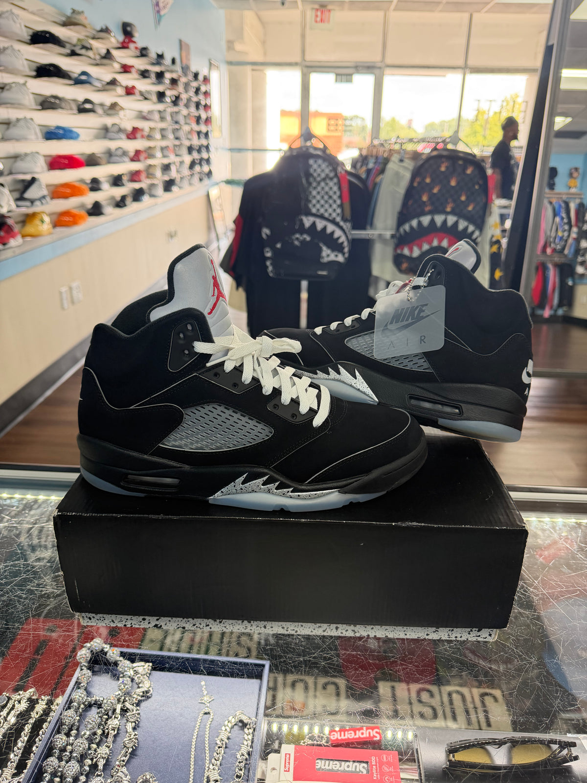 Jordan 5 Black Metallic Reimagined (Pre Owned)