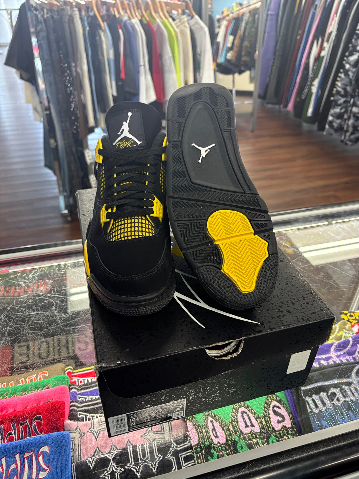 Jordan 4 Thunder (2023) (Pre Owned)