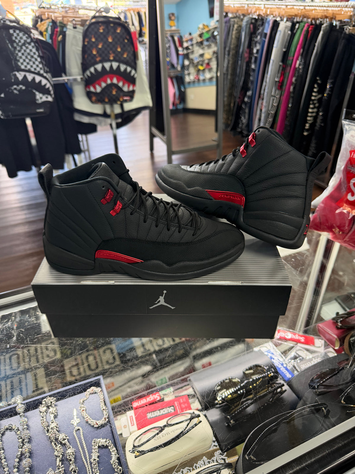 Jordan 12 Bloodline (Pre Owned)