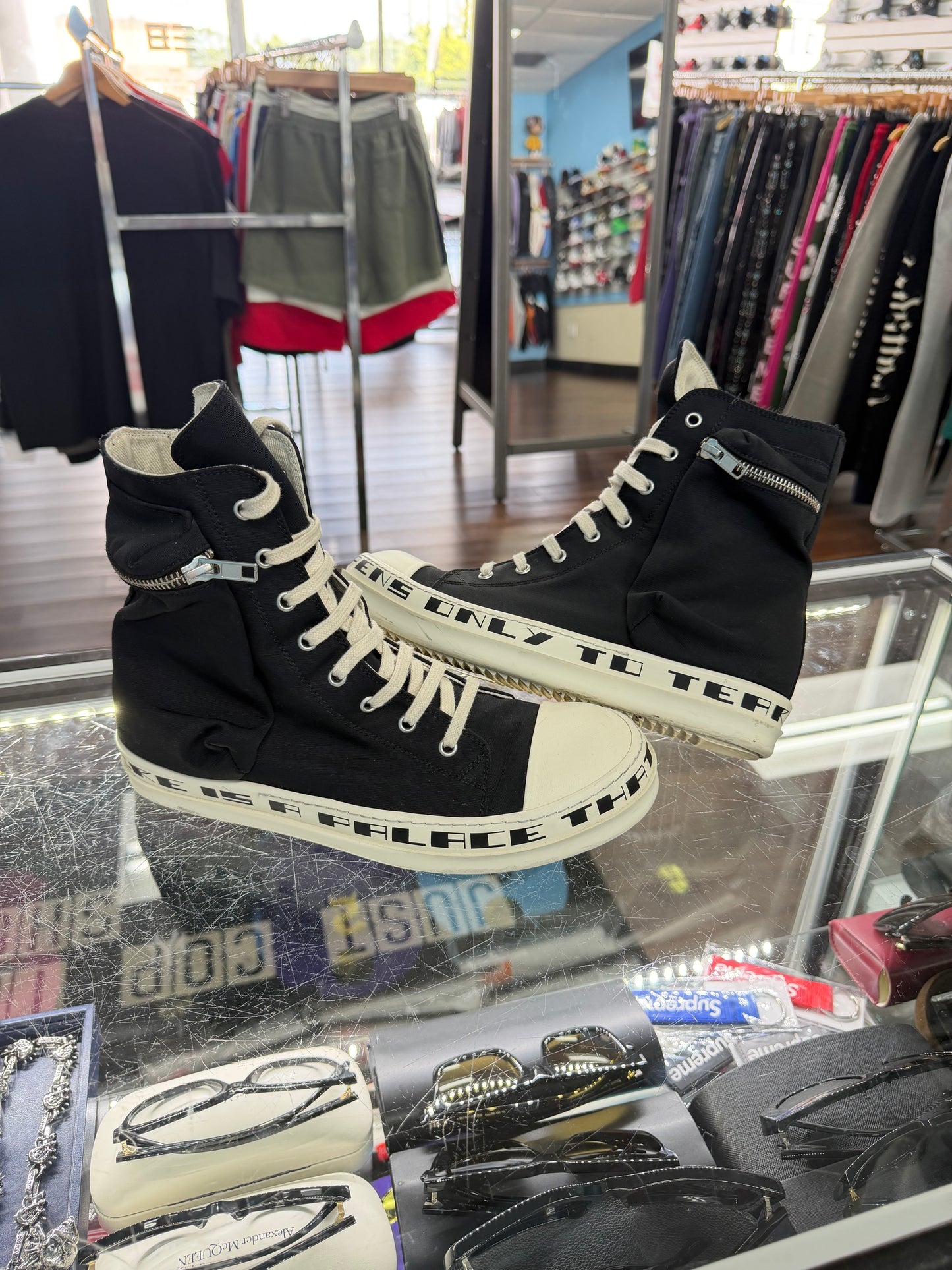 Rick Owen’s DRKSHDW Ramones Hi (Pre Owned)