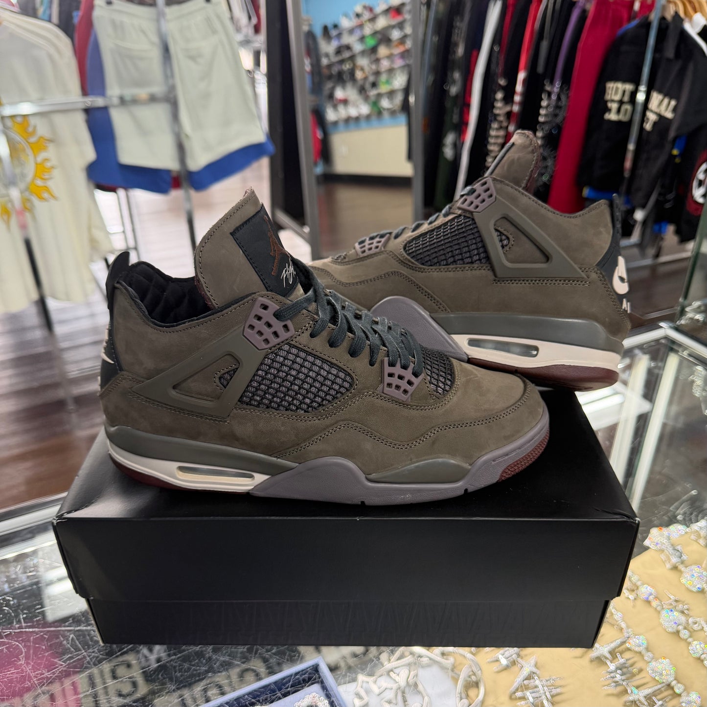 Jordan 4 A Ma Maniere (Pre Owned)