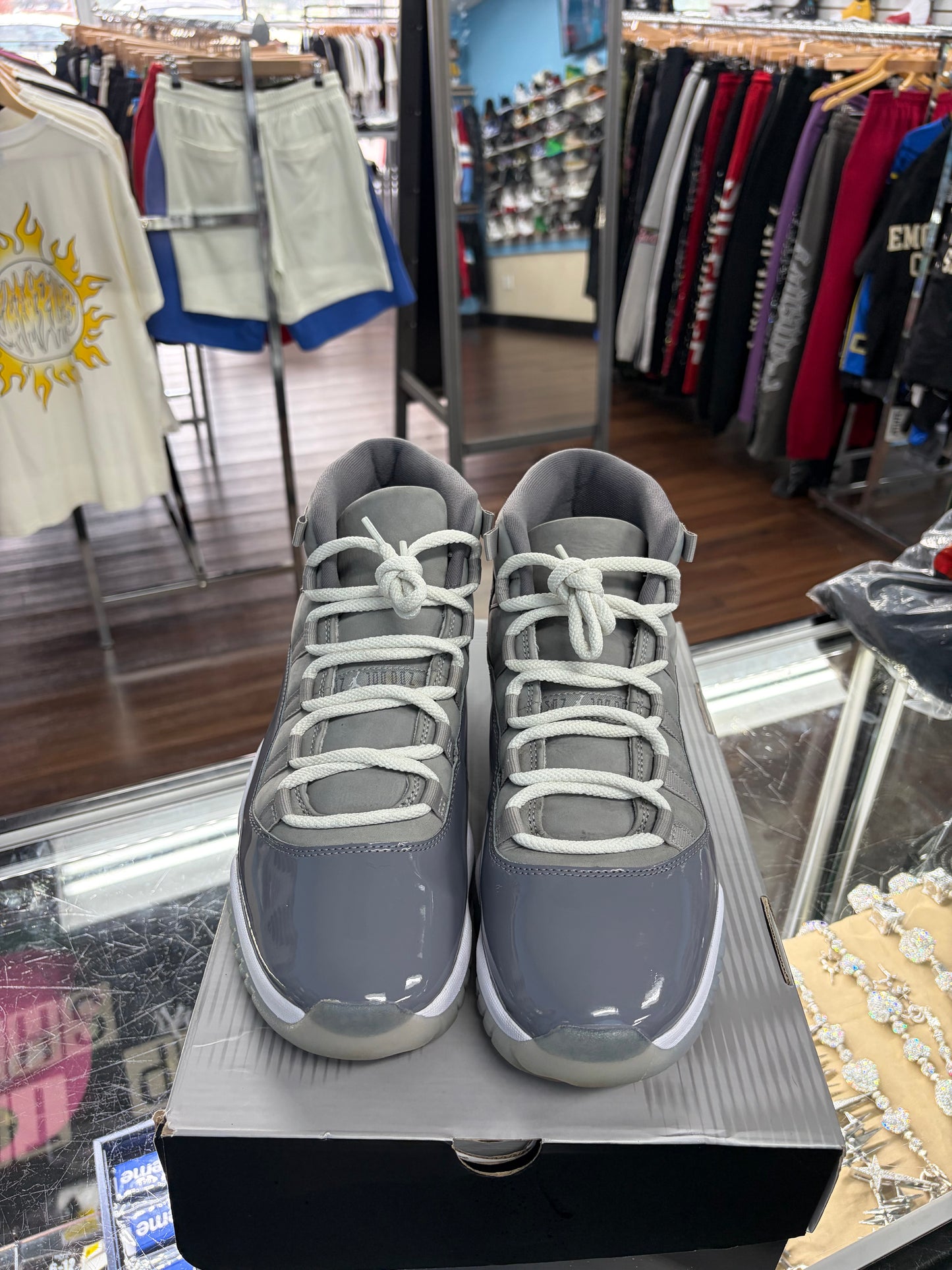 Jordan 11 Cool Grey ( Pre Owned ) ( No Box )
