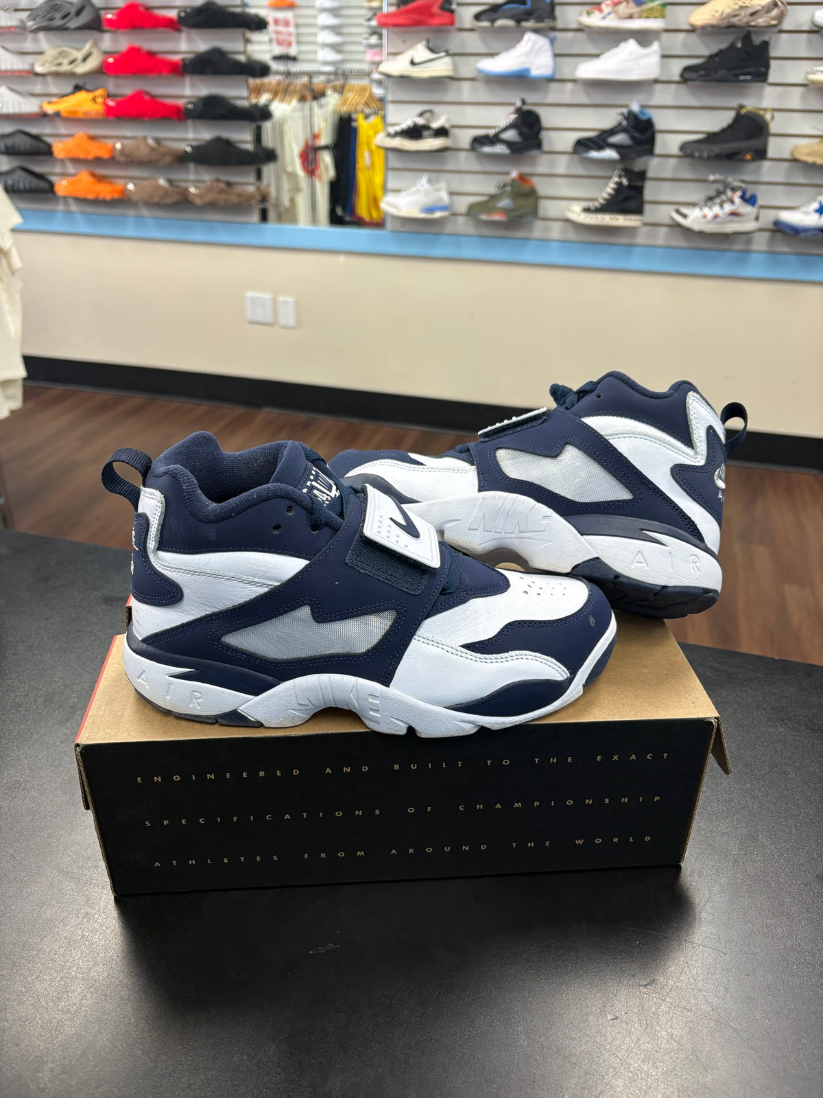 Nike Air Diamond Turf Cowboys (Pre Owned)
