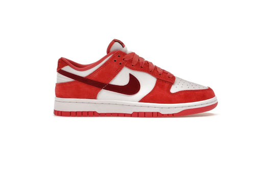 Nike Dunk Valentines Day (Women’s)