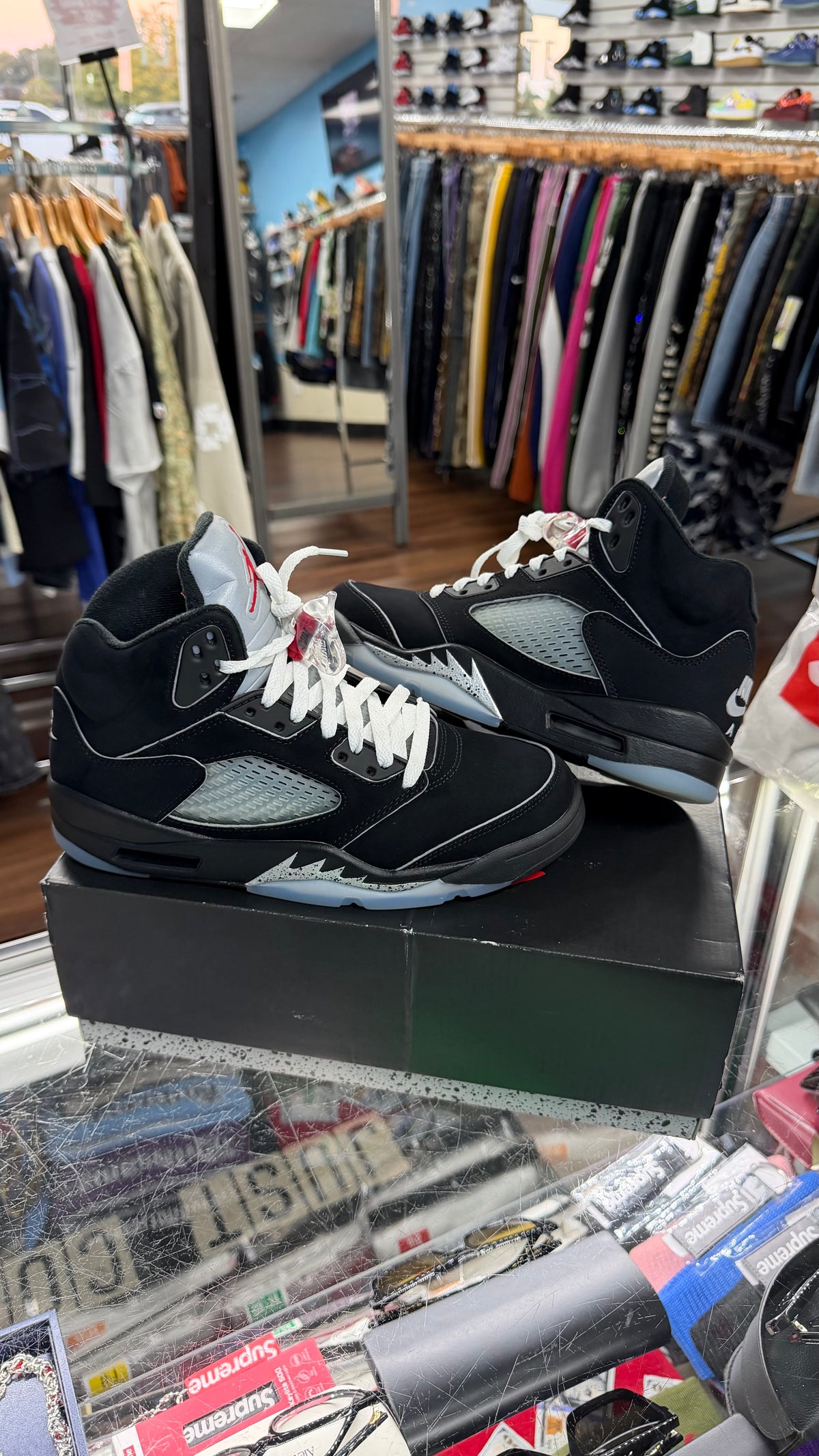 Jordan 5 Black Metallic Reimagined (Pre Owned)