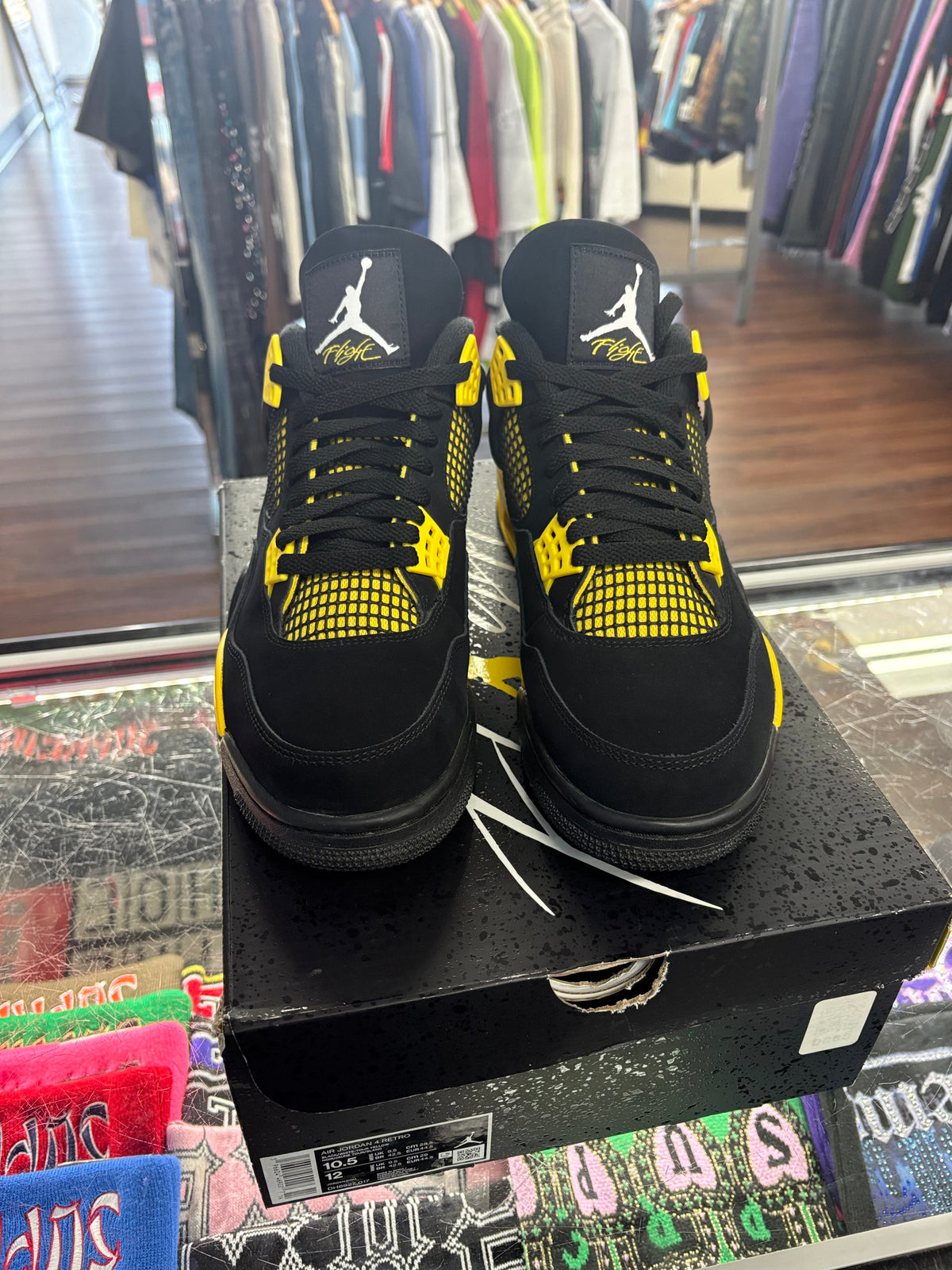 Jordan 4 Thunder (2023) (Pre Owned)