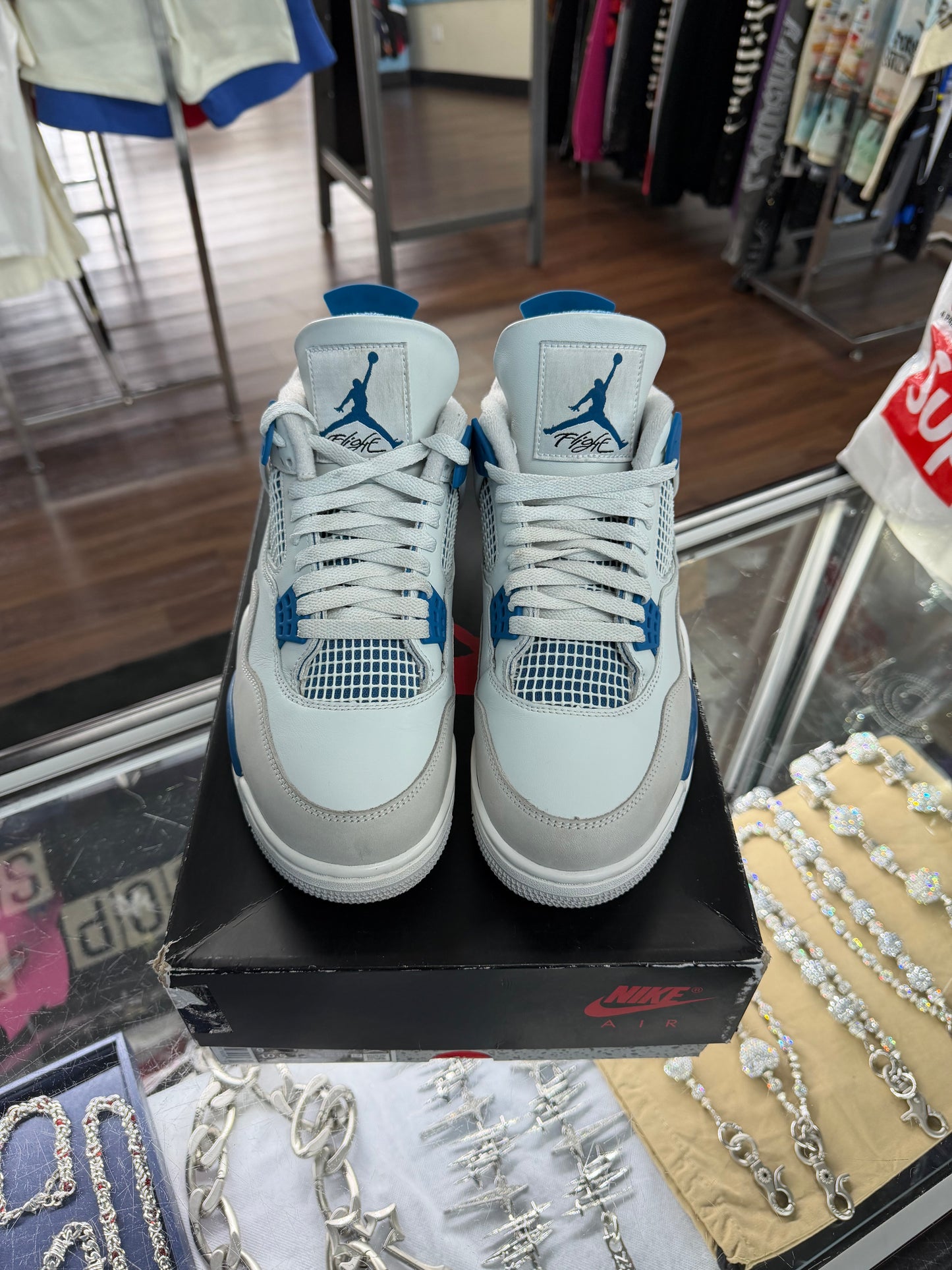 Jordan 4 Military Blue (Pre Owned)