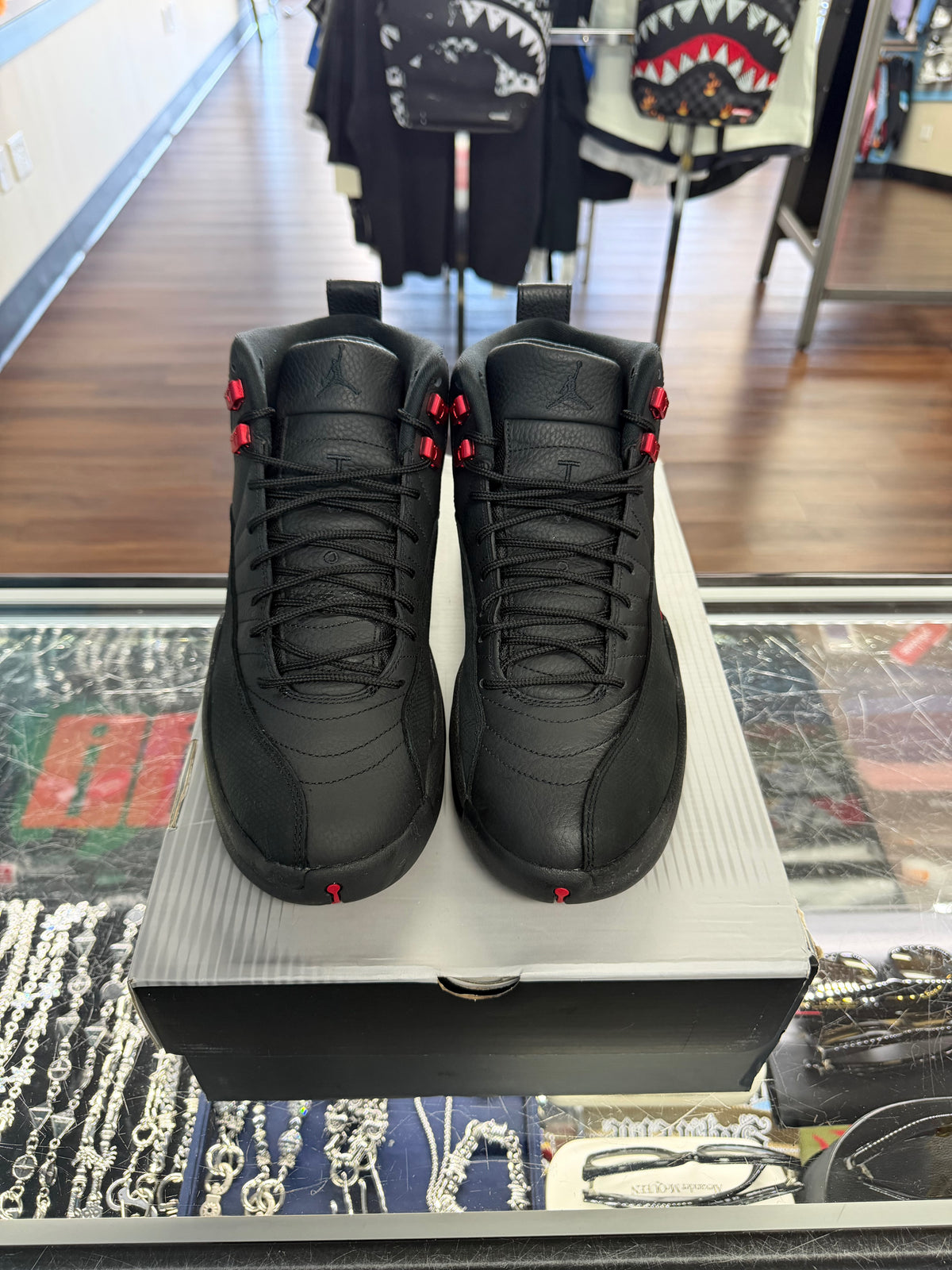 Jordan 12 Bloodline (Pre Owned)