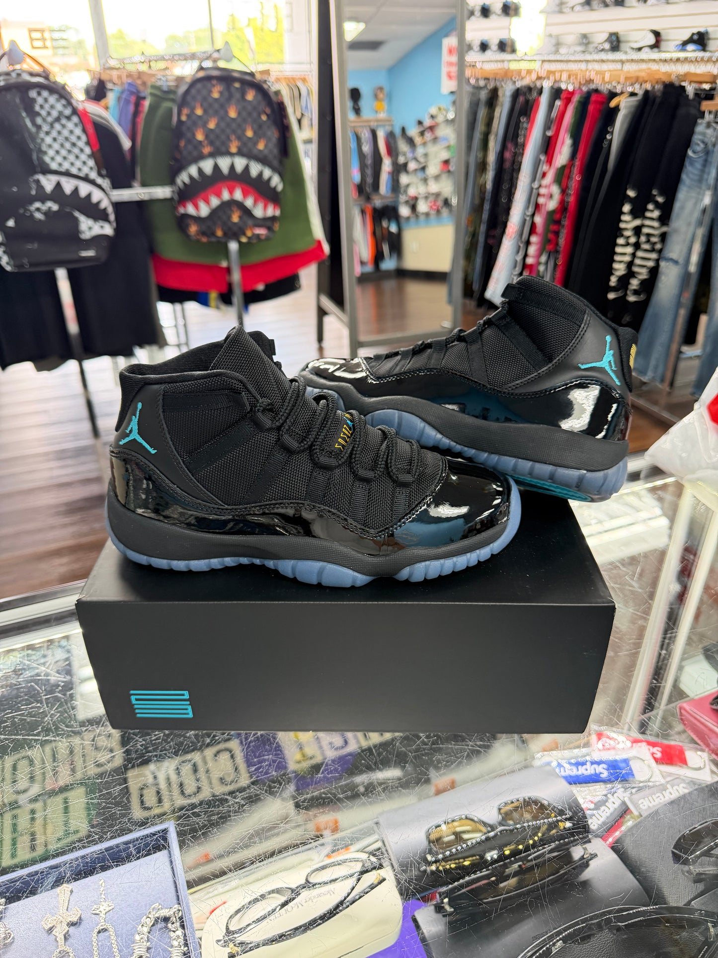 Jordan 11 Gamma (Pre Owned)