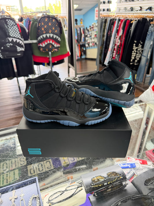 Jordan 11 Gamma (Pre Owned)