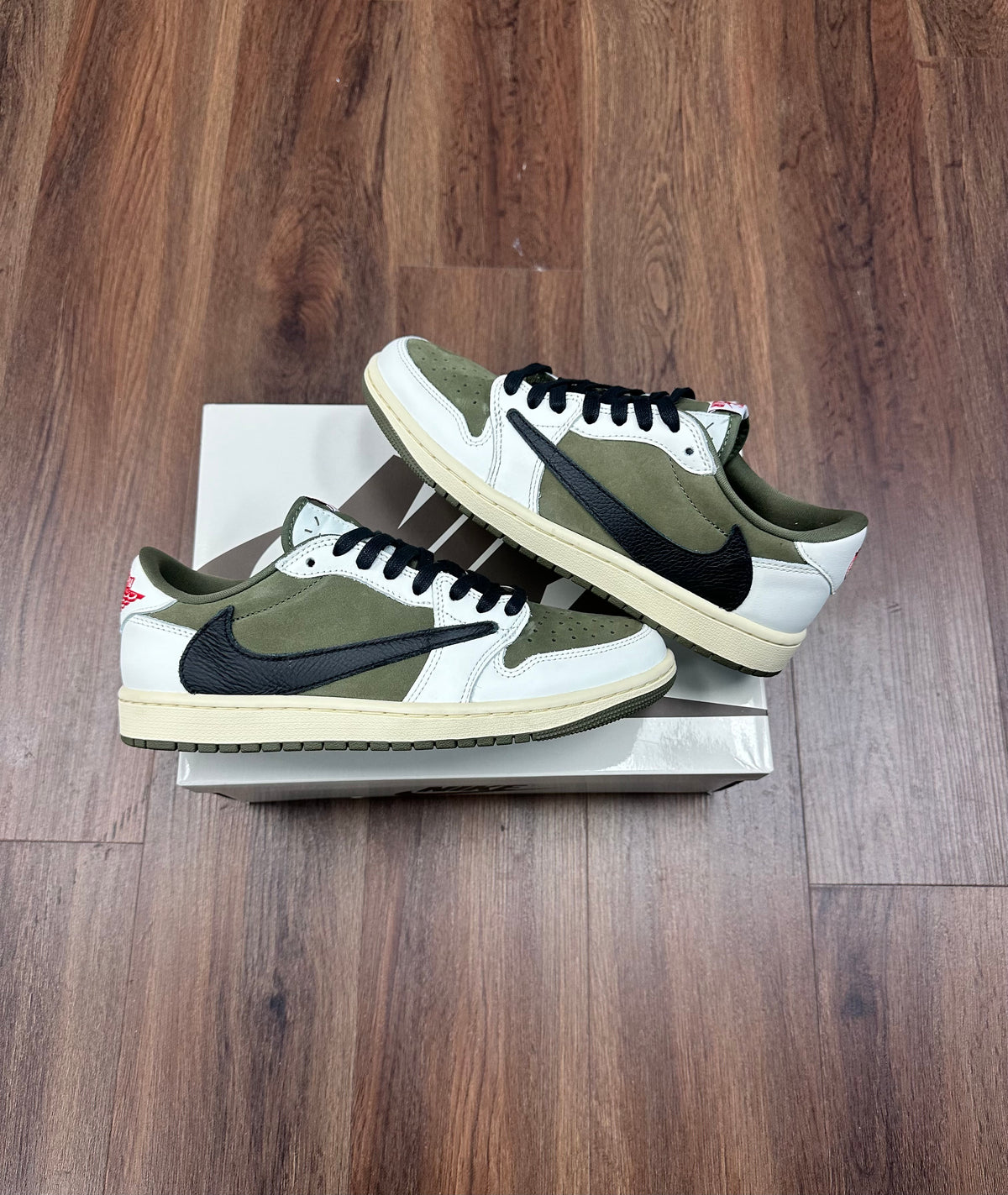 Jordan 1 Low Travis Scott Medium Olive (Pre Owned)
