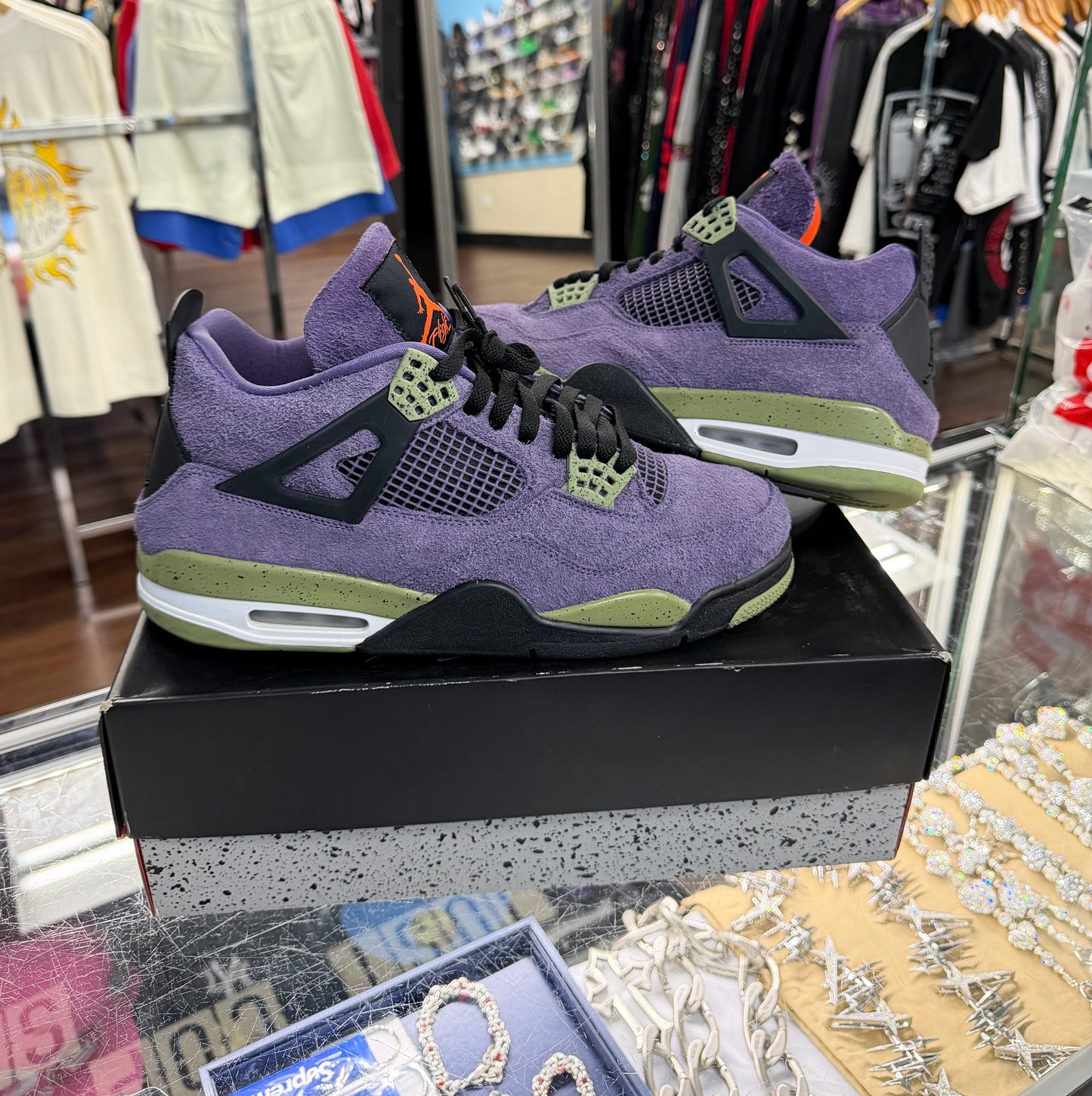 Jordan 4 Purple Canyon (Pre Owned)