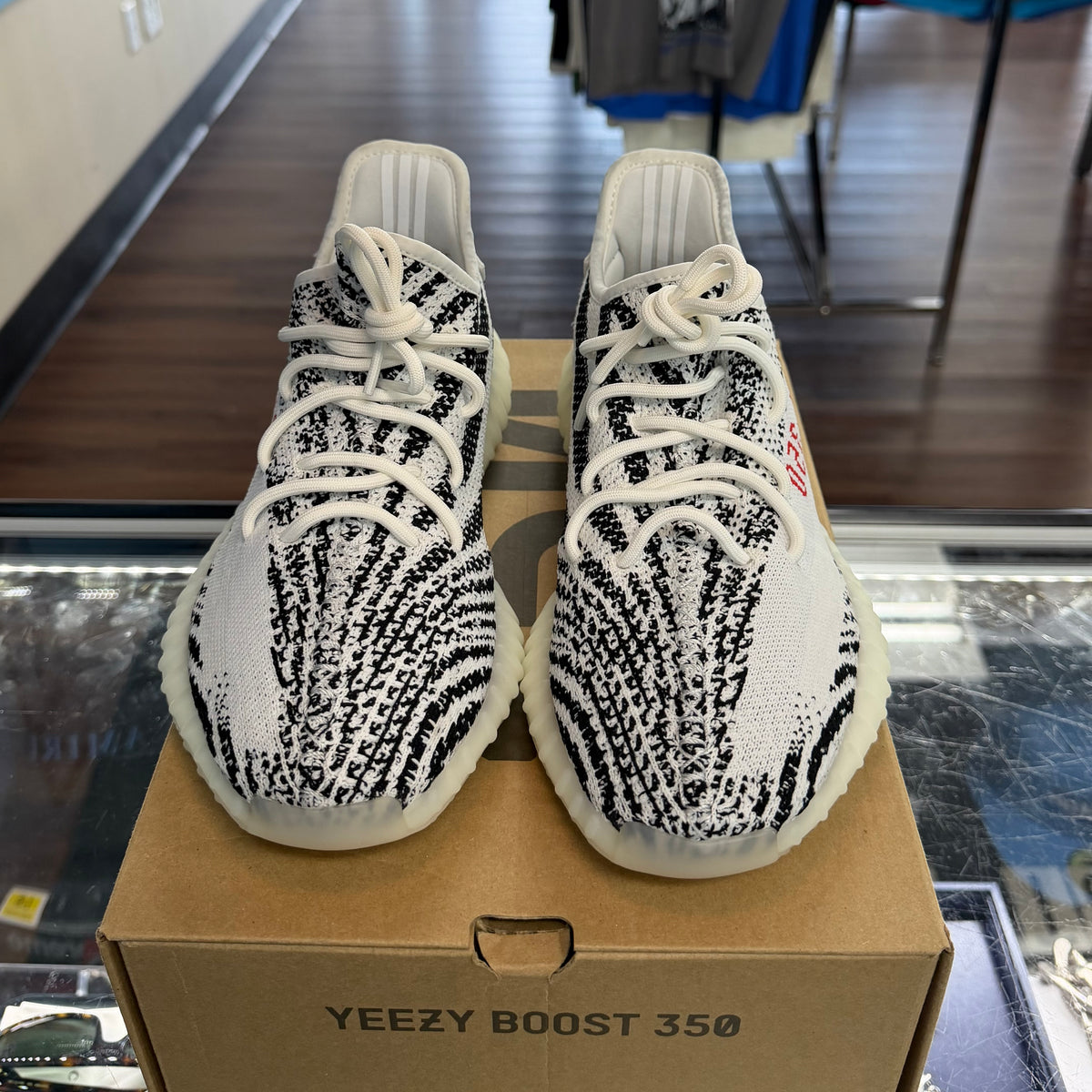 Yeezy Boost 350 V2 Zebra (Pre Owned)