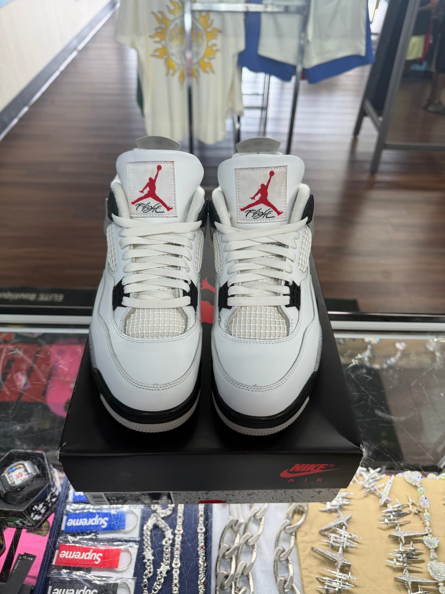 Jordan 4 White Cement (Pre Owned)
