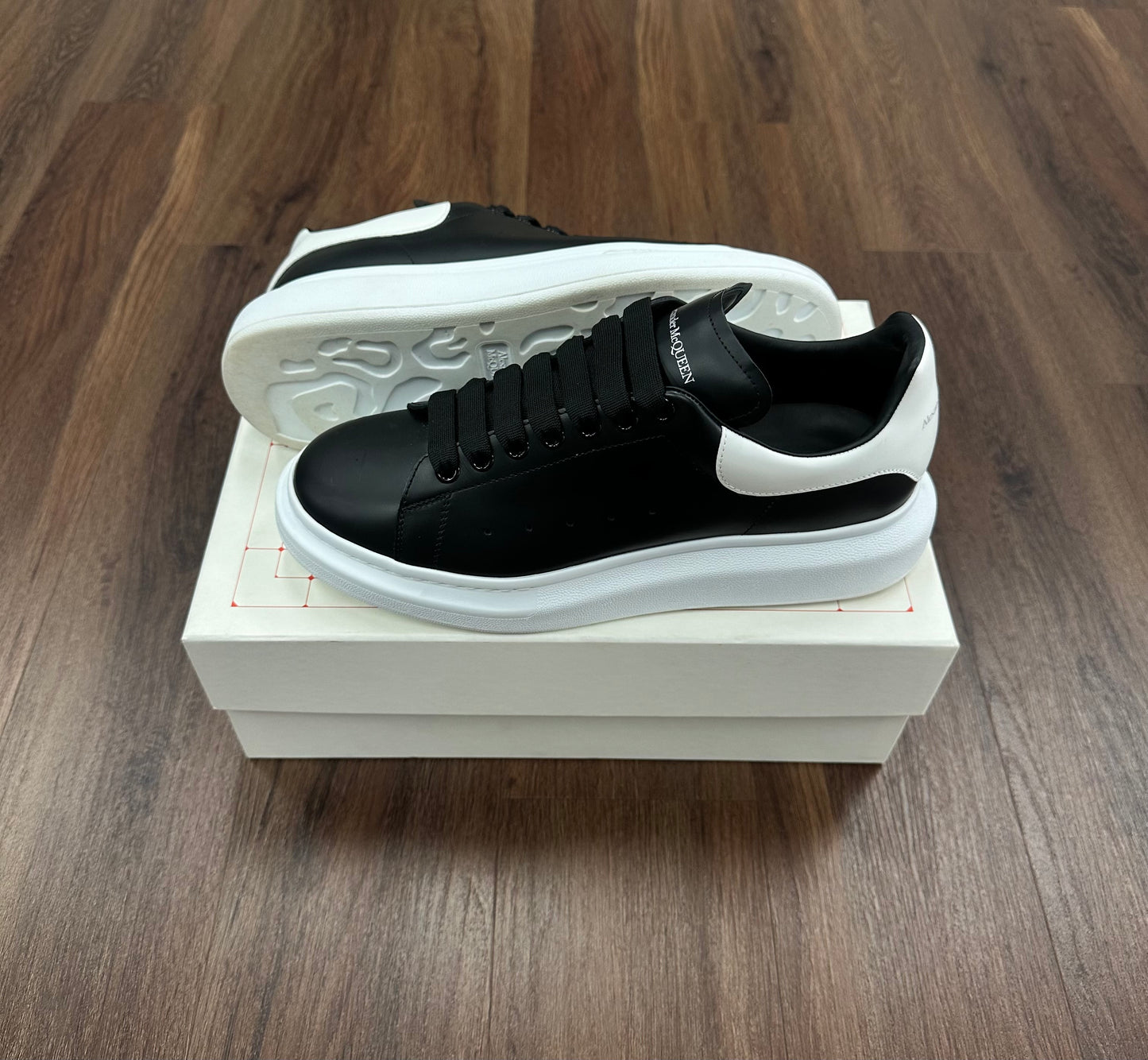Alexander McQueen Oversized Sneakers Black (Pre Owned)