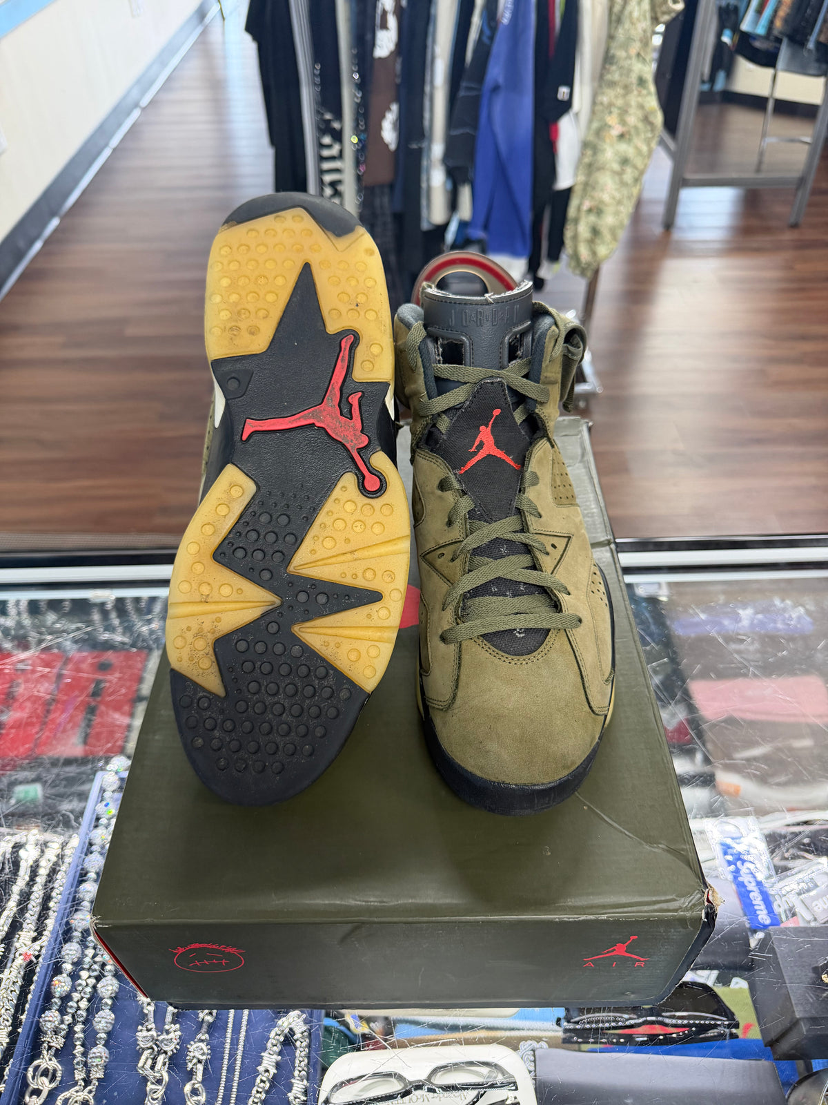 Jordan 6 Travis Scott Olive (Pre Owned)