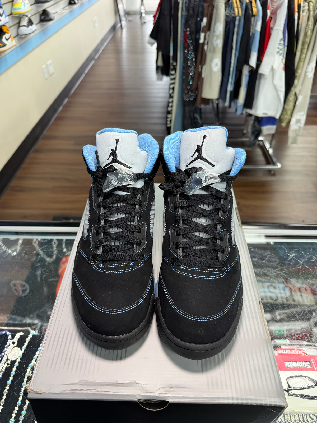 Jordan 5 University Blue (Pre Owned)