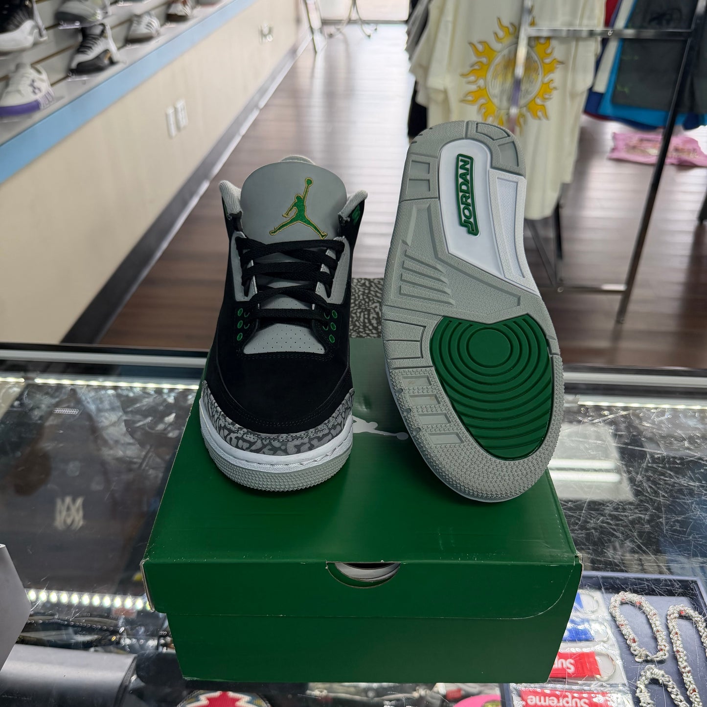 Jordan 3s Pine Green (Pre-Owned)