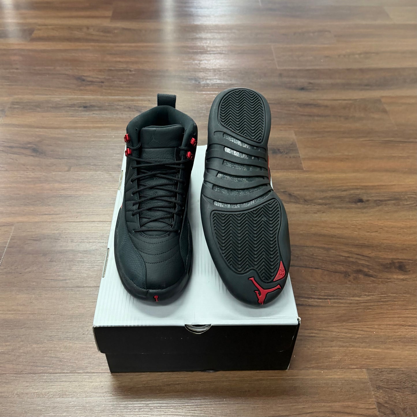 Jordan 12 Bloodline (Pre Owned)