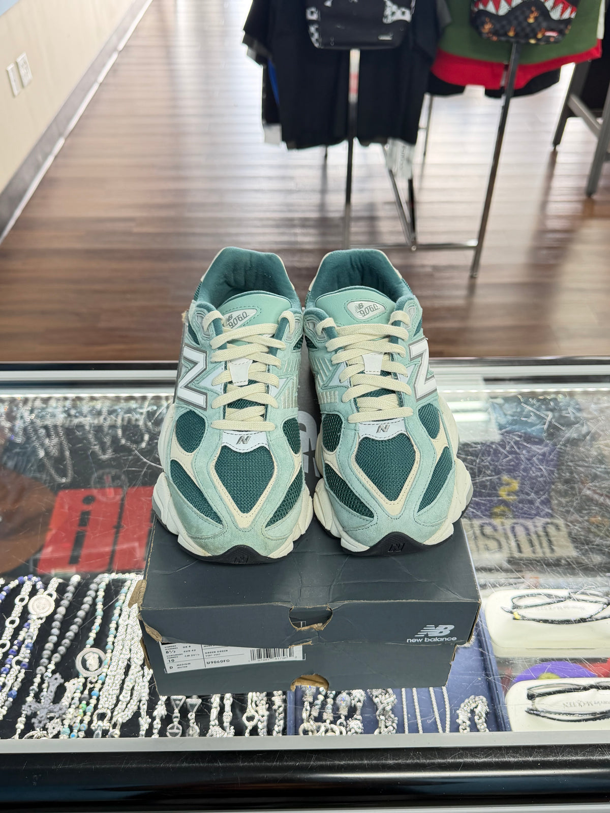 New Balance 9060 New Spruce Salt Marsh(Pre Owned)