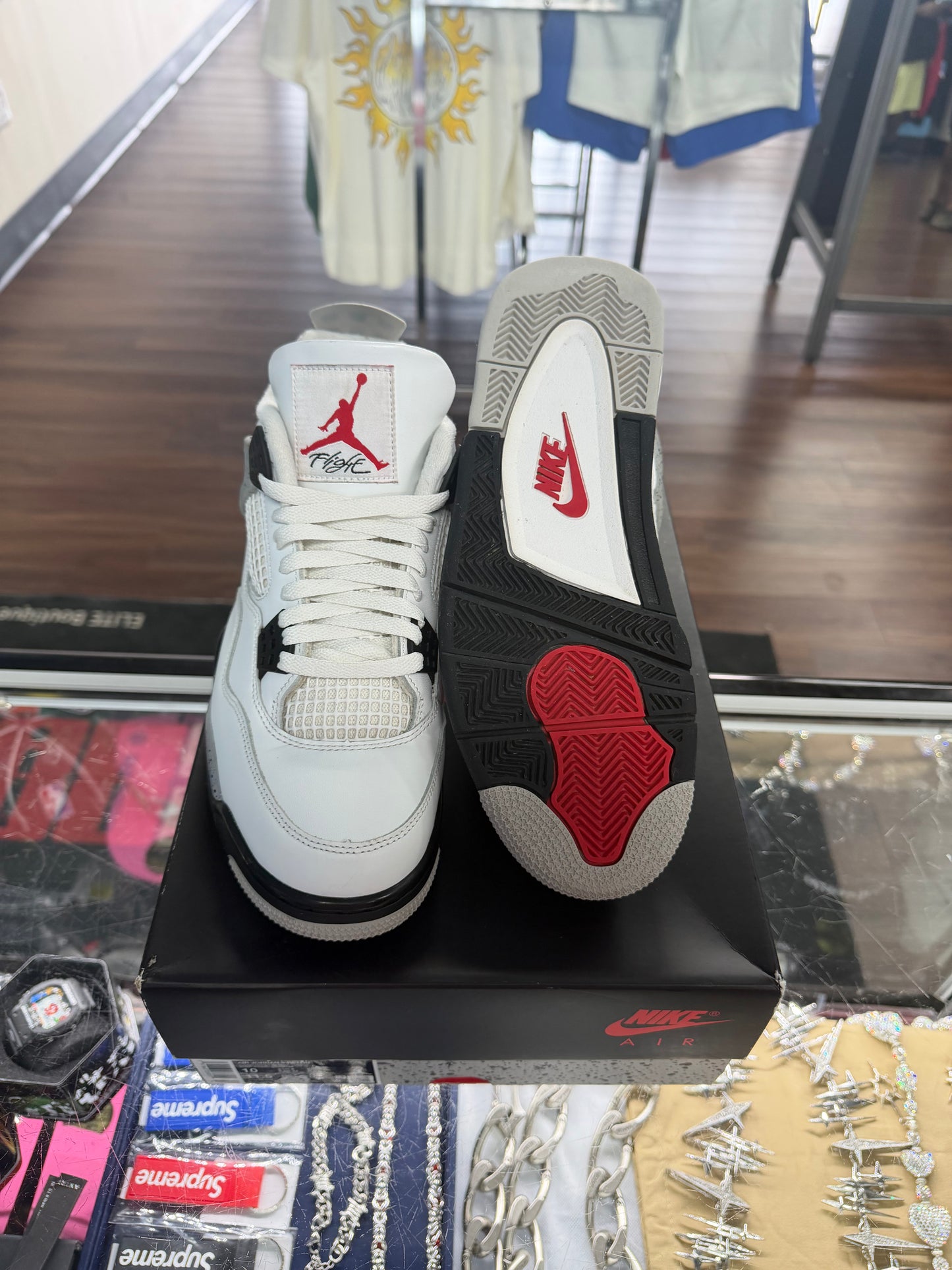Jordan 4 White Cement (Pre Owned)