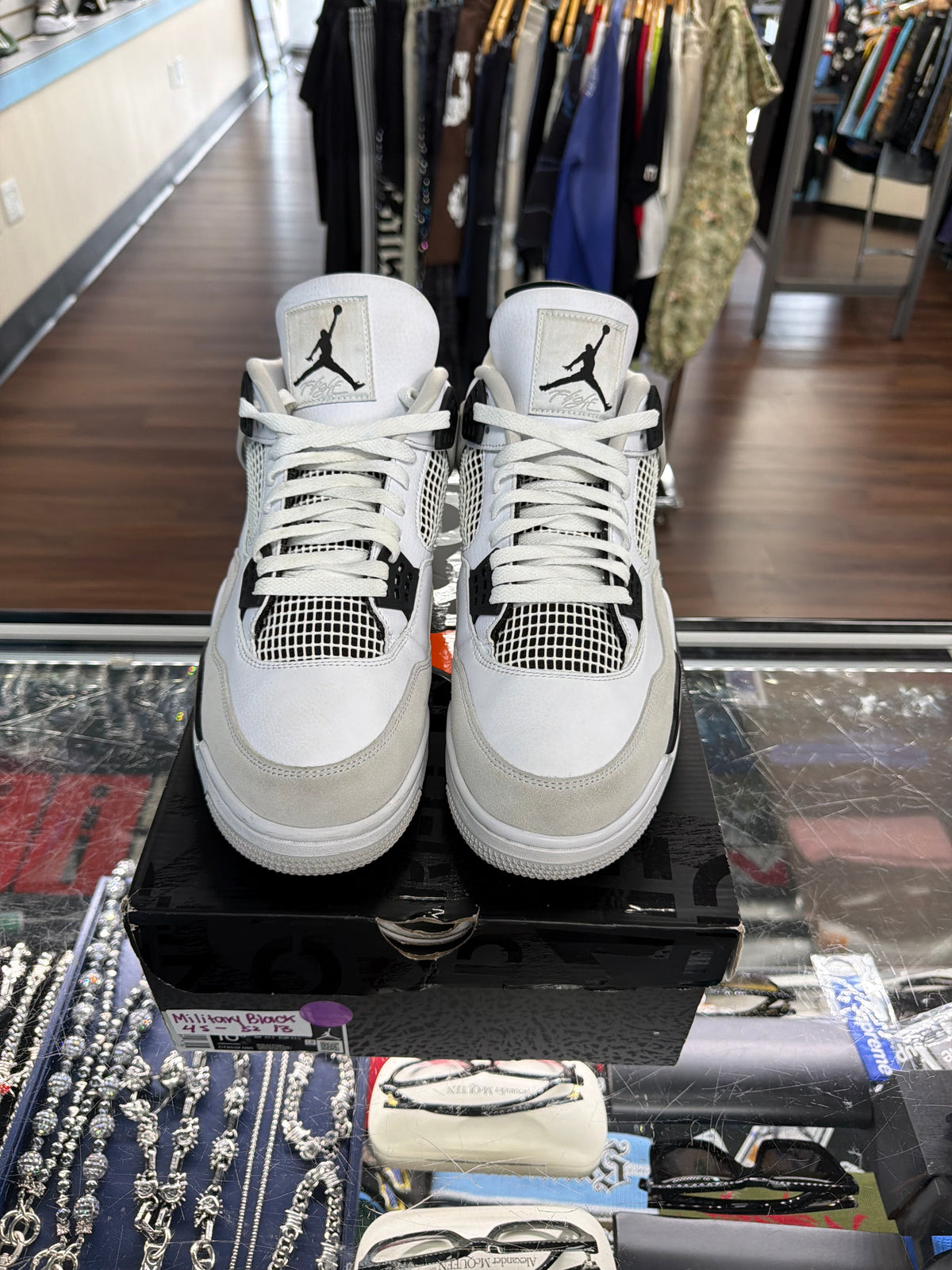 Jordan 4 Military Black (Pre Owned)
