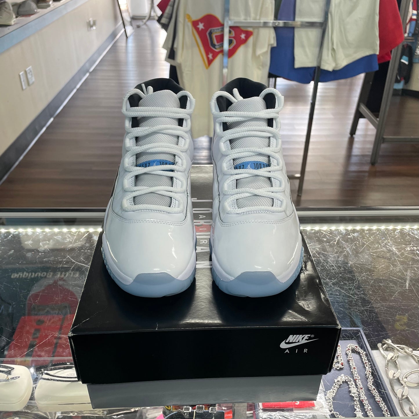 Air Jordan 11 BG 'Legend Blue(Pre owned)