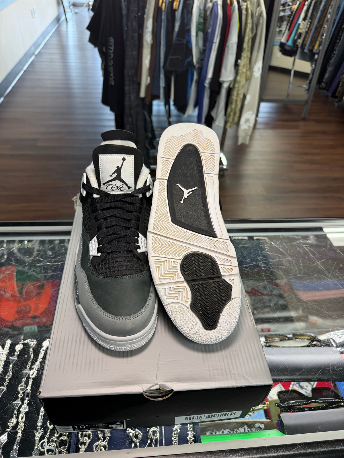 Jordan 4 Fear (Pre Owned)