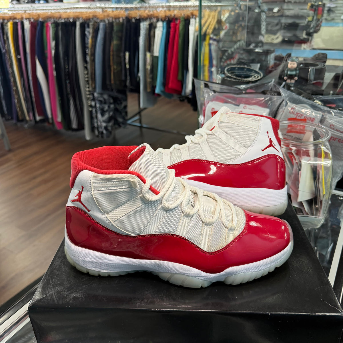 Jordan 11 Cherry (Pre Owned)
