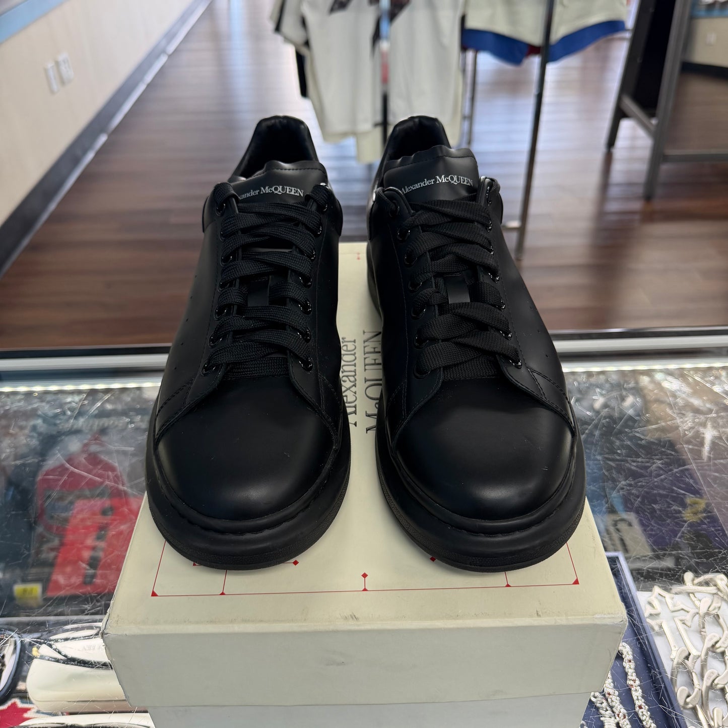 Alexander McQueen Oversized Black White(Pre Owned)