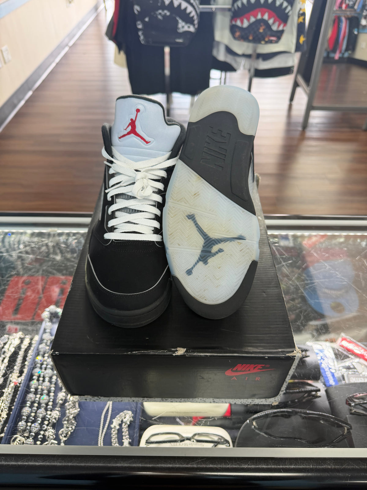 Jordan 5 Black Metallic Reimagined (Pre Owned)