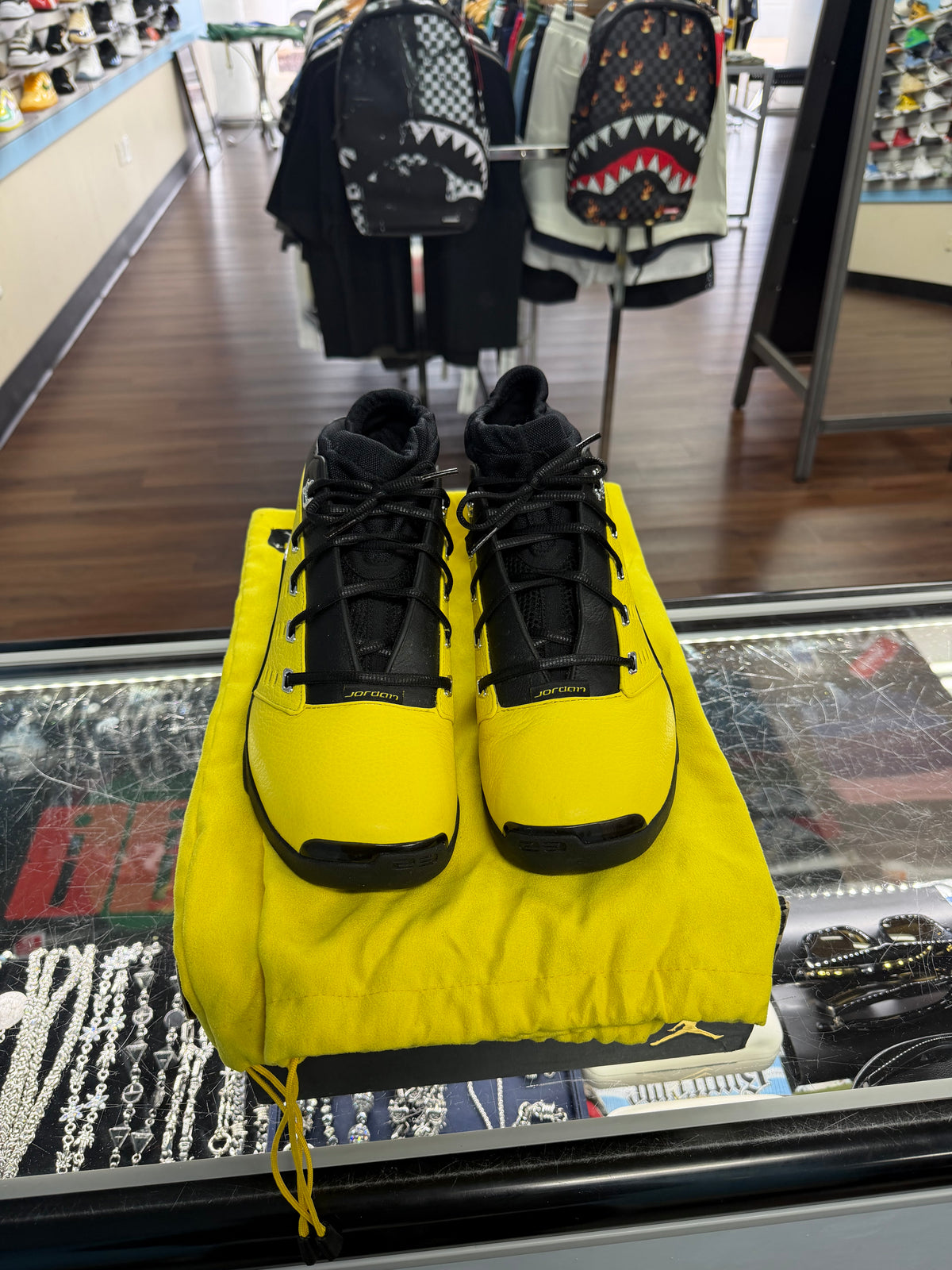 Jordan 17 Sole Fly Lightning (Pre Owned)